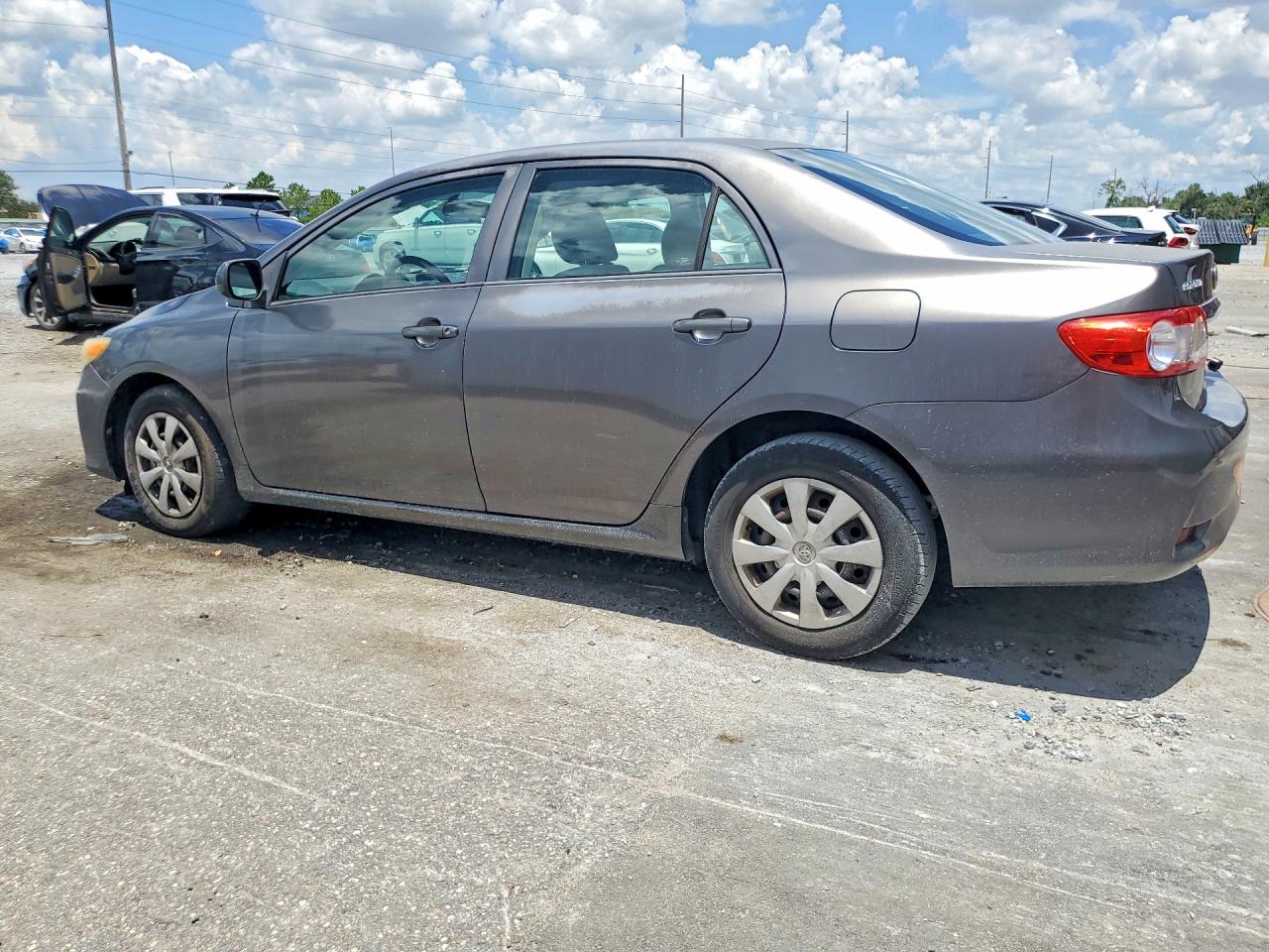 2013 Toyota Corolla L Gray vin: 5YFBU4EE9DP075607