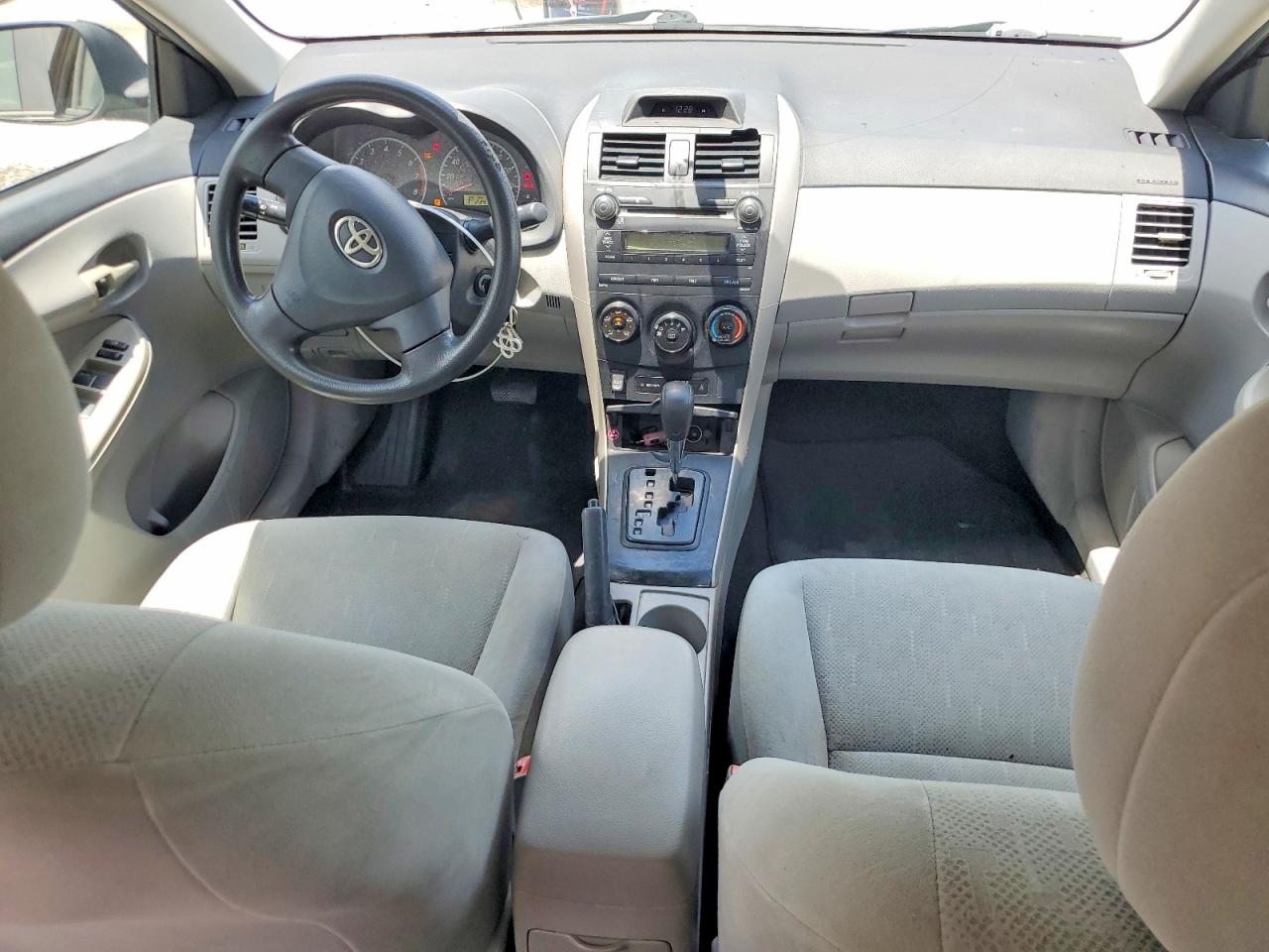 2013 Toyota Corolla L Gray vin: 5YFBU4EE9DP075607