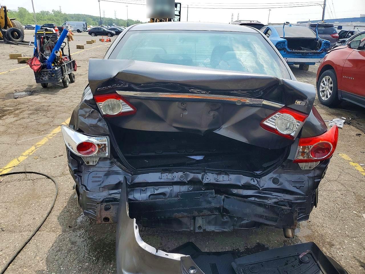 2013 Toyota Corolla Le Gray vin: 5YFBU4EE9DP080323