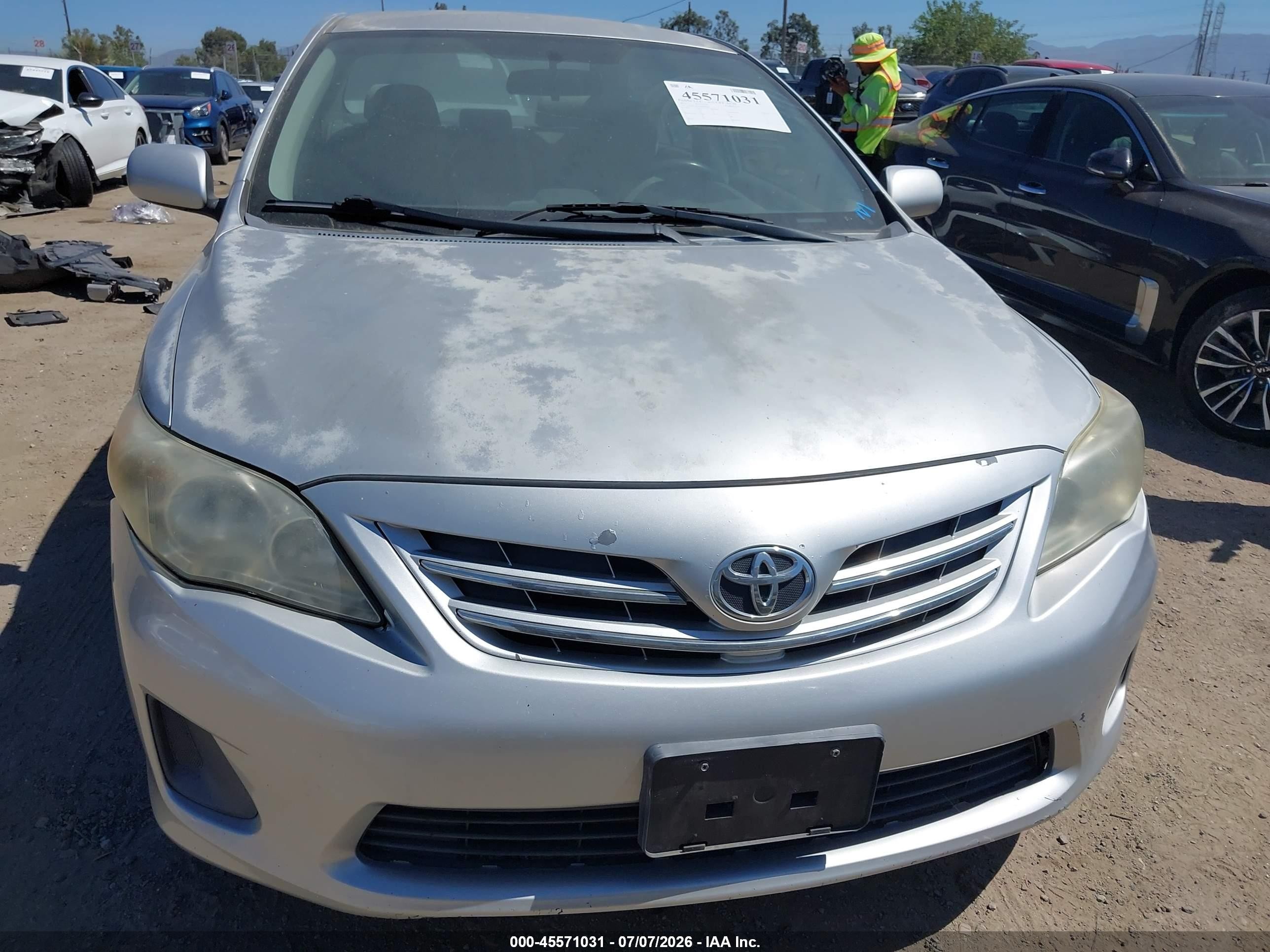 2013 Toyota Corolla Le Silver vin: 5YFBU4EE9DP080581