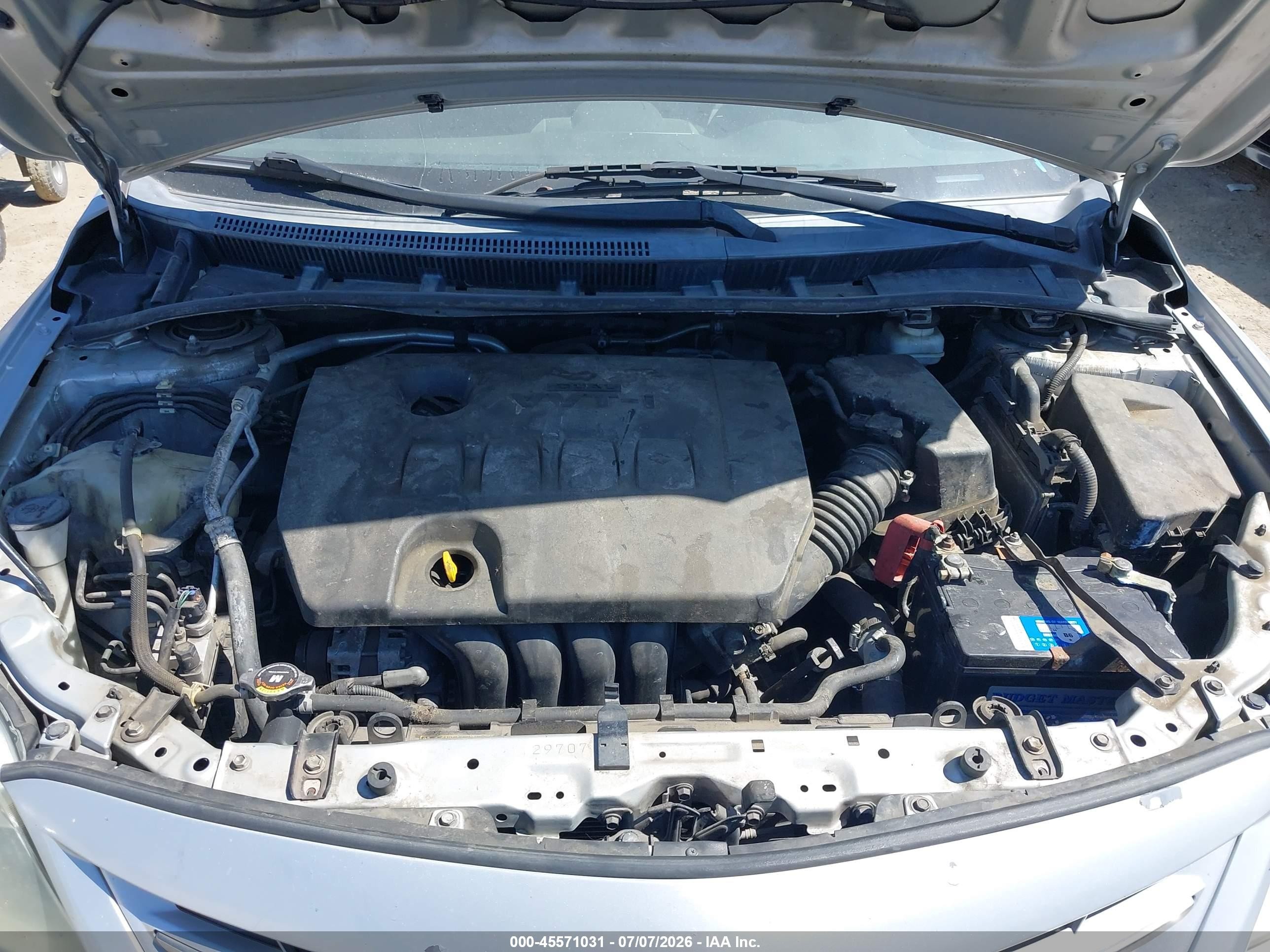 2013 Toyota Corolla Le Silver vin: 5YFBU4EE9DP080581