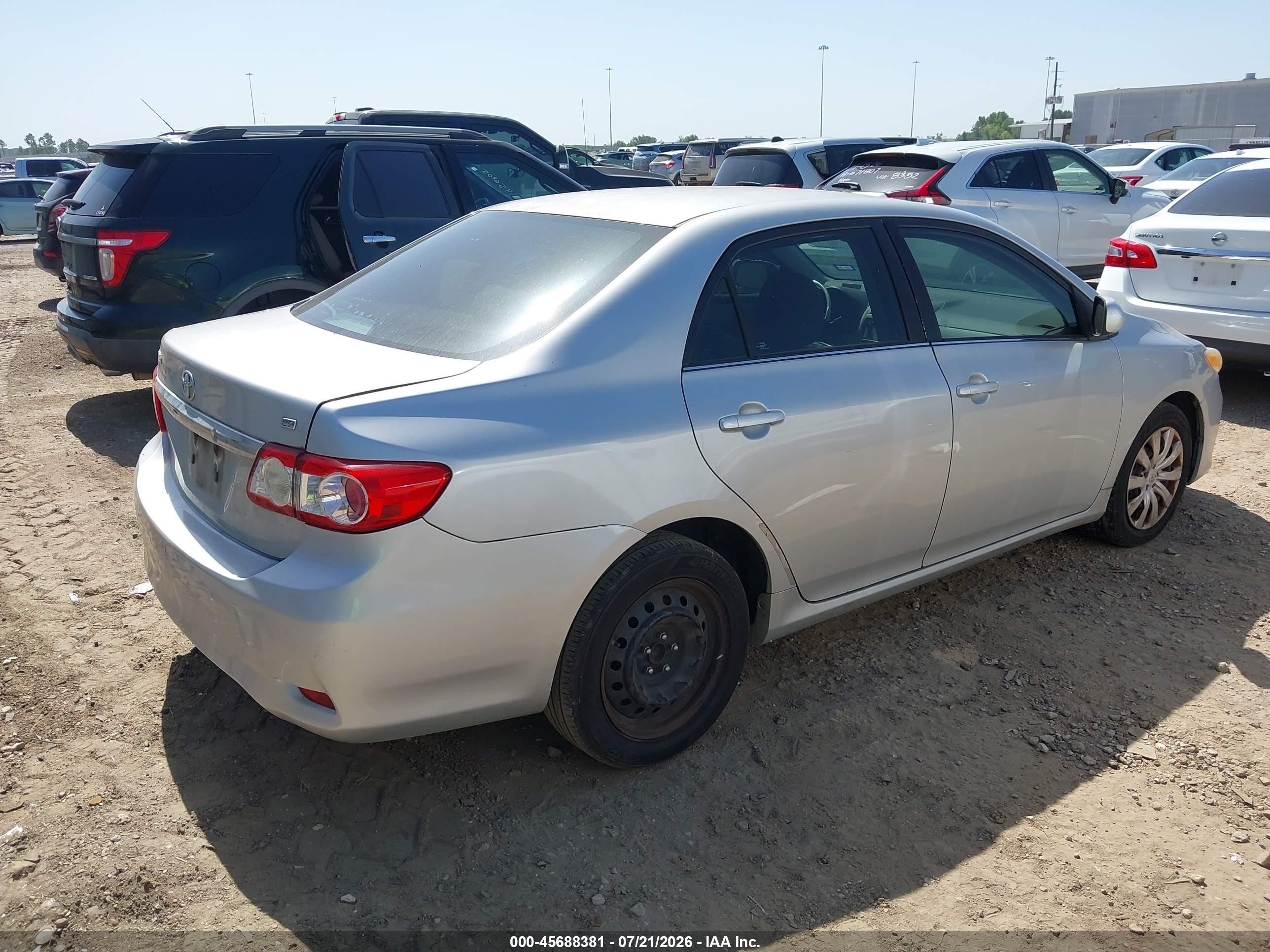 2013 Toyota Corolla Le Silver vin: 5YFBU4EE9DP093511