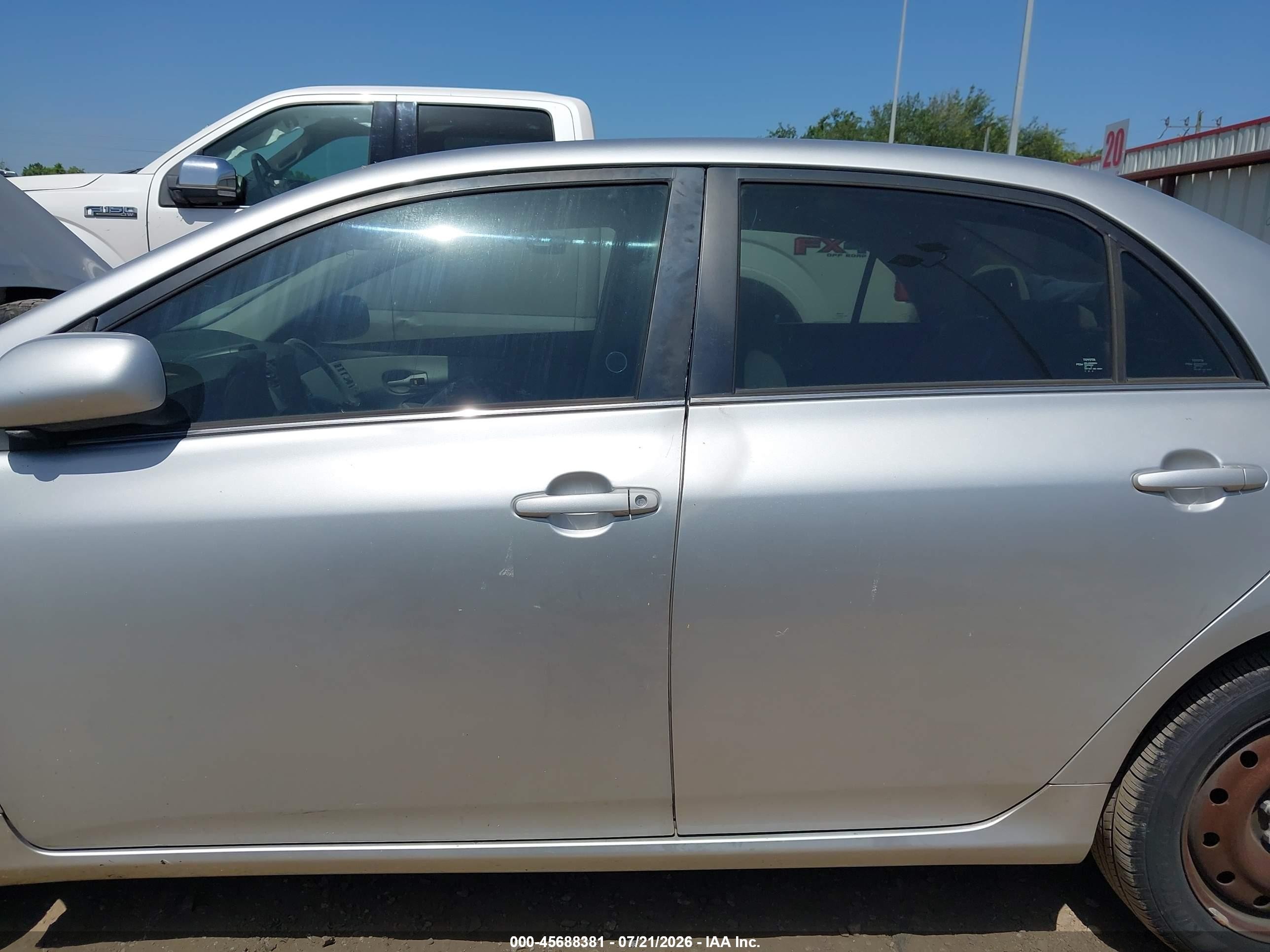 2013 Toyota Corolla Le Silver vin: 5YFBU4EE9DP093511