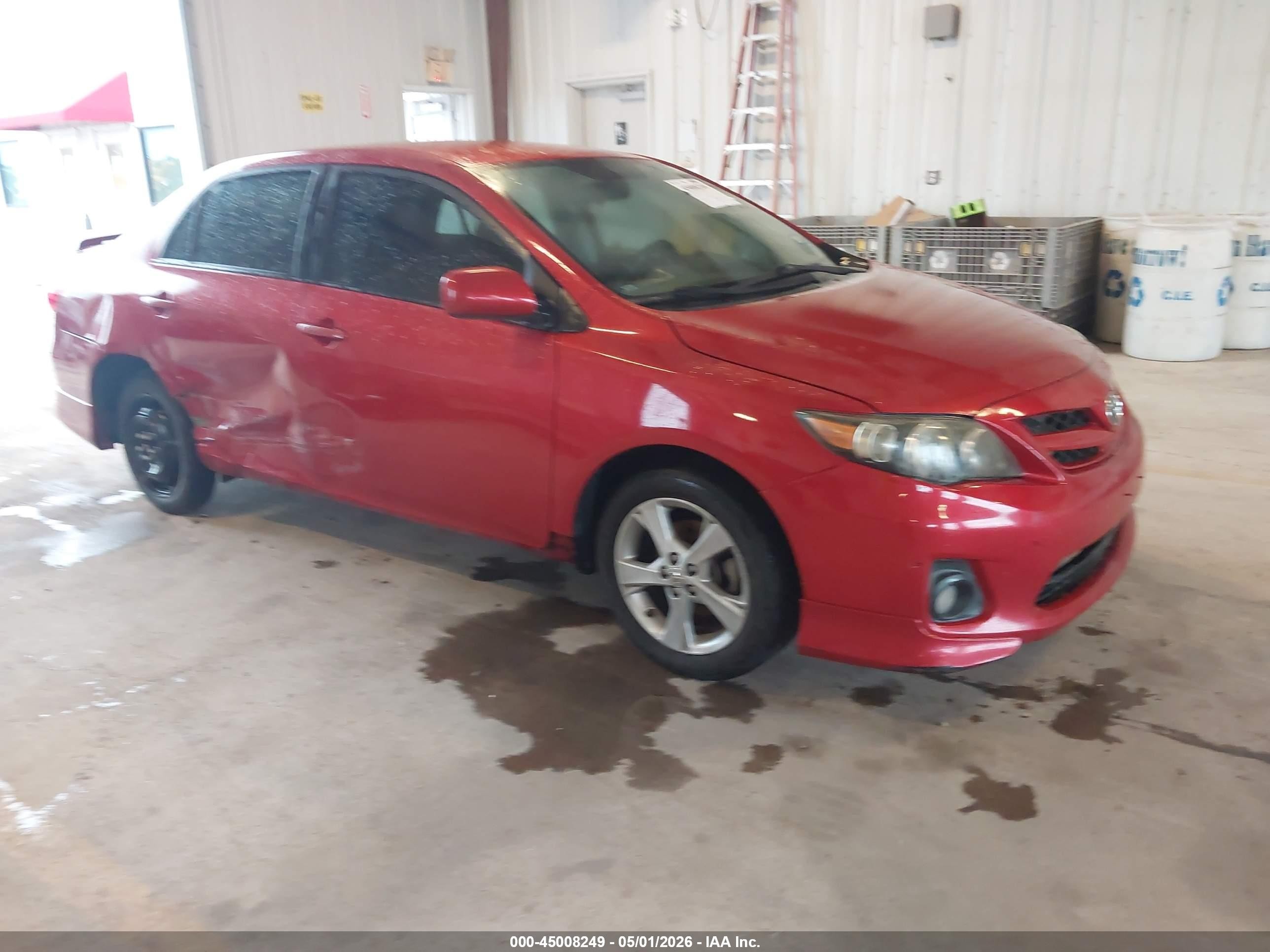 2013 Toyota Corolla S Красный vin: 5YFBU4EE9DP101901