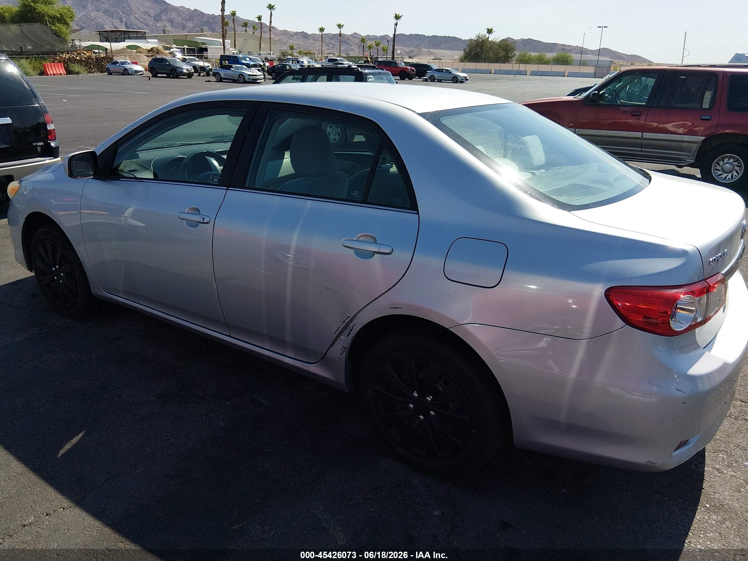2013 Toyota Corolla Le Silver vin: 5YFBU4EE9DP107312