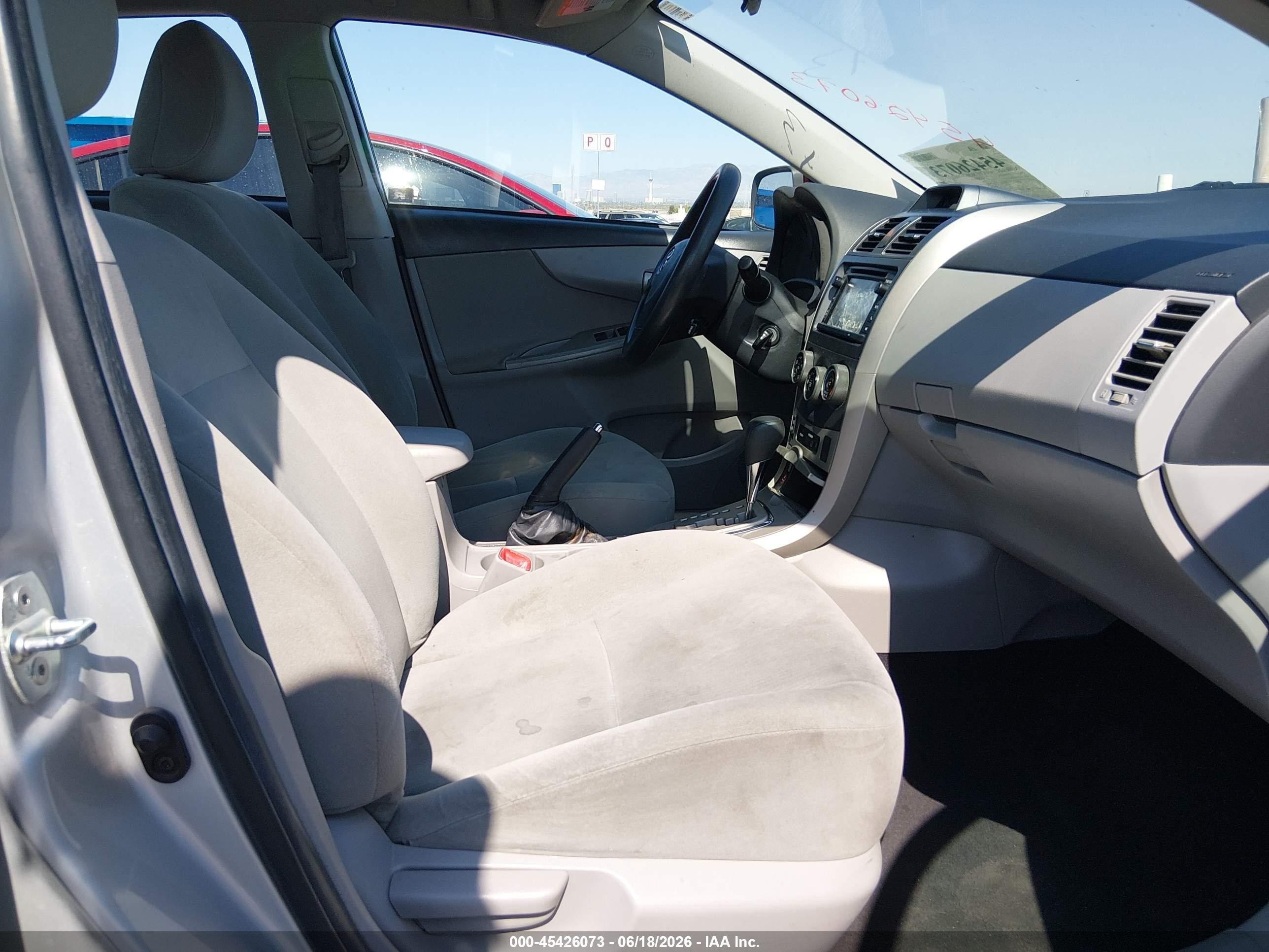 2013 Toyota Corolla Le Silver vin: 5YFBU4EE9DP107312