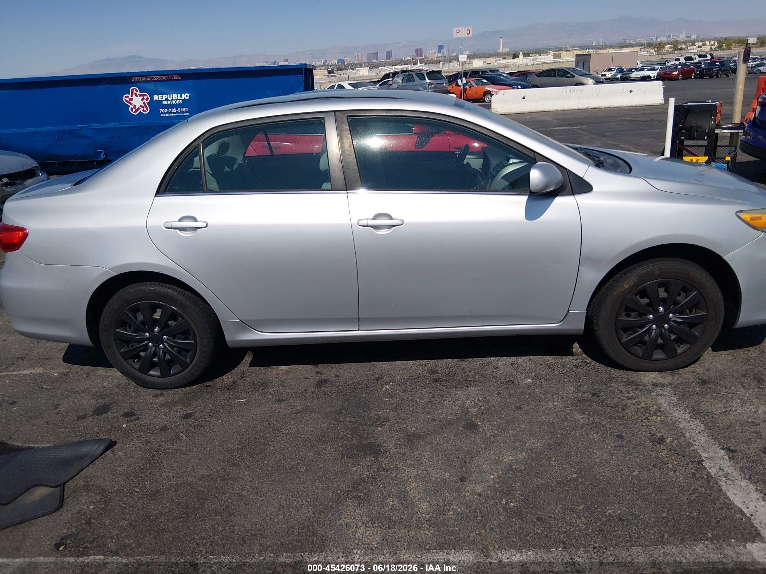 2013 Toyota Corolla Le Silver vin: 5YFBU4EE9DP107312