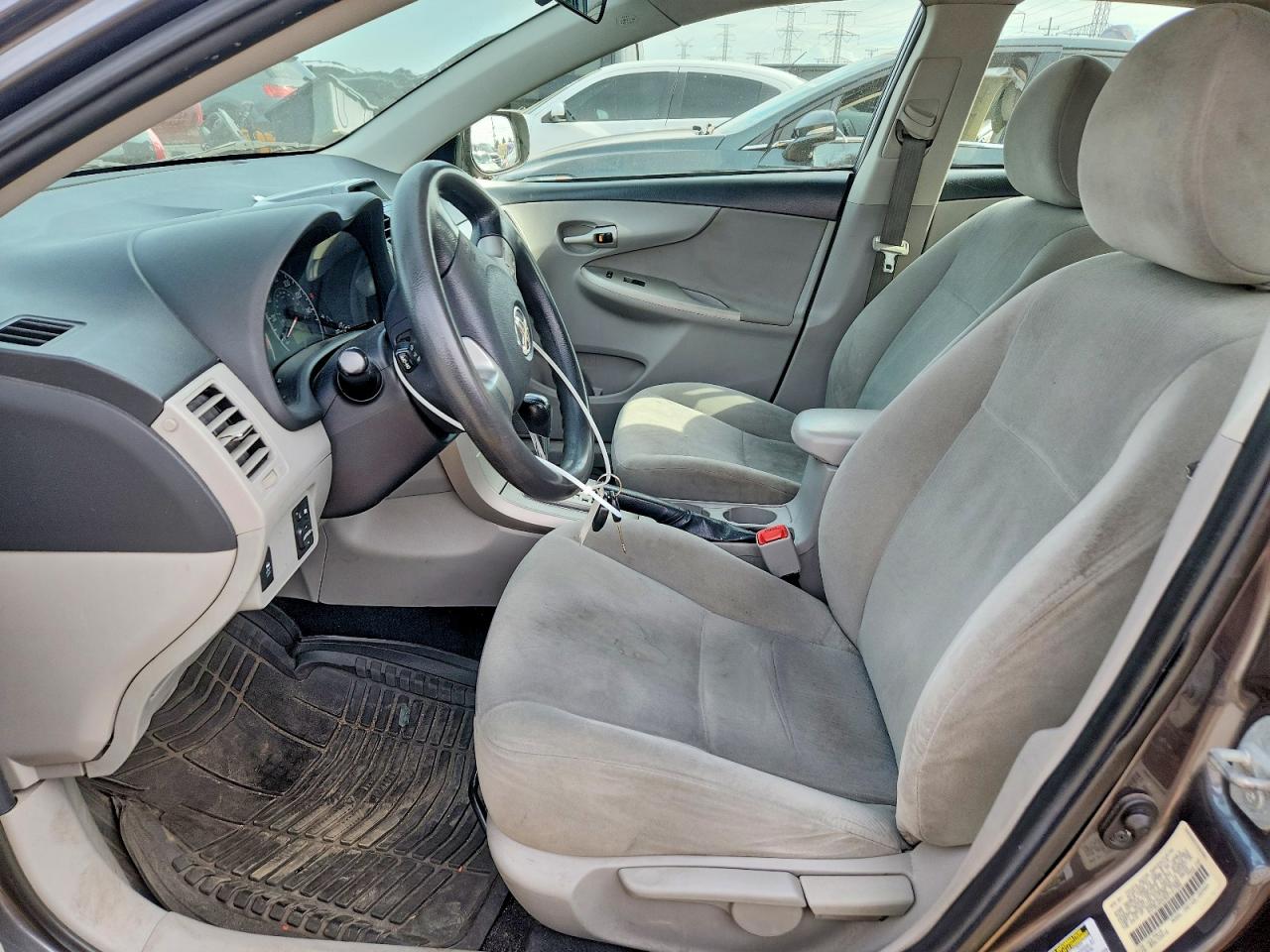 2013 Toyota Corolla Le Gray vin: 5YFBU4EE9DP141508
