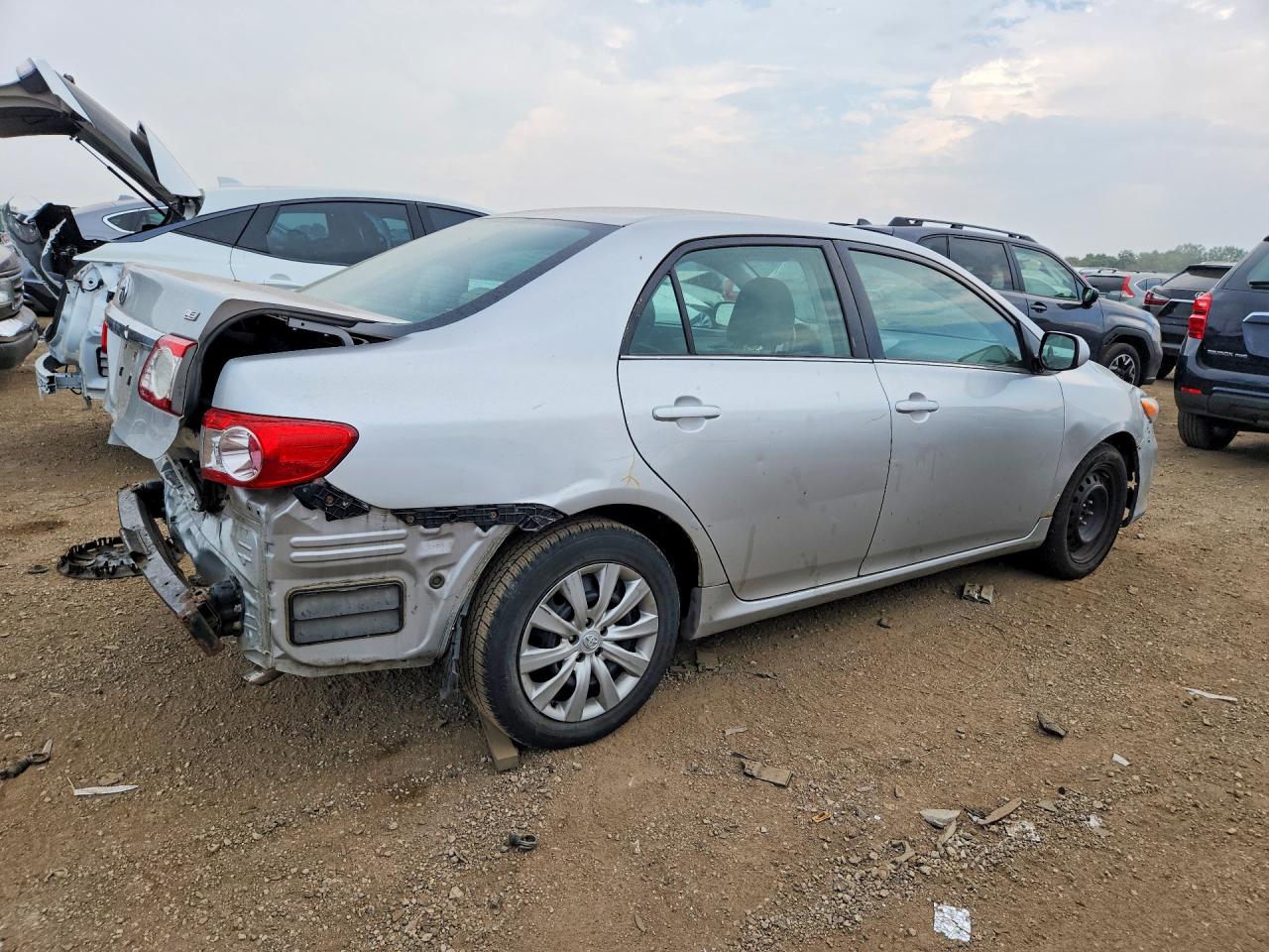 2013 Toyota Corolla Le Silver vin: 5YFBU4EE9DP147597