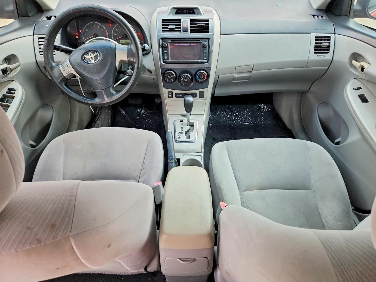 2013 Toyota Corolla Le Red vin: 5YFBU4EE9DP148569