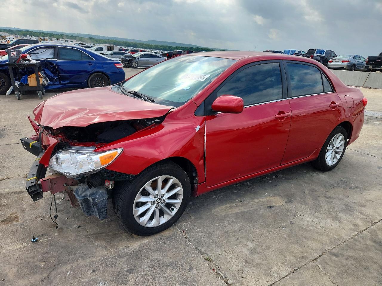 2013 Toyota Corolla Le Red vin: 5YFBU4EE9DP148569