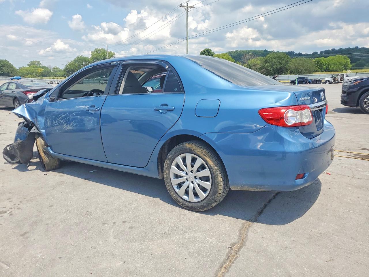 2013 Toyota Corolla Le Blue vin: 5YFBU4EE9DP149625