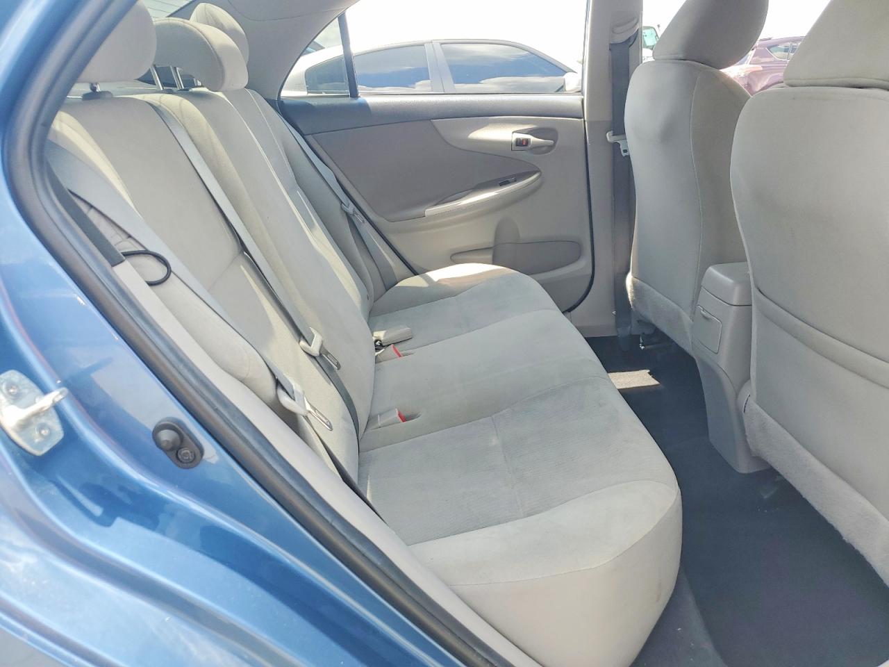 2013 Toyota Corolla Le Blue vin: 5YFBU4EE9DP149625