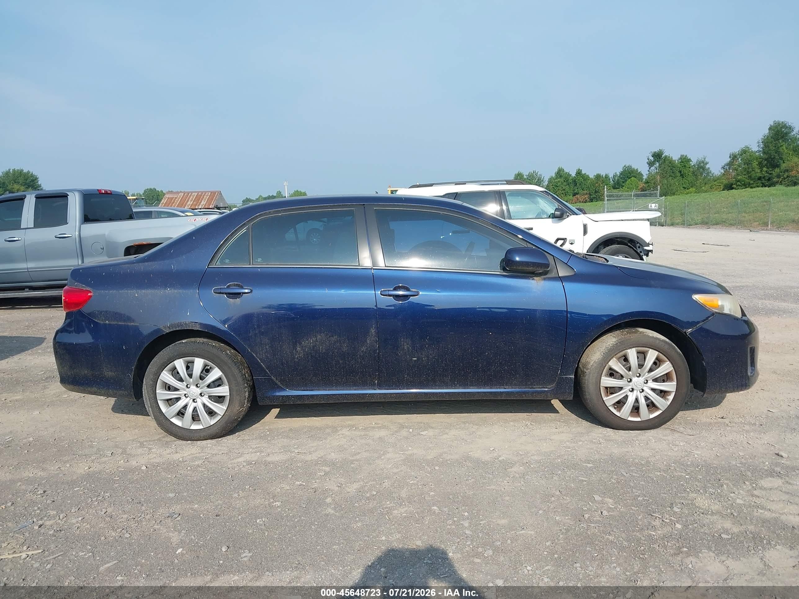 2013 Toyota Corolla Le Blue vin: 5YFBU4EE9DP150936