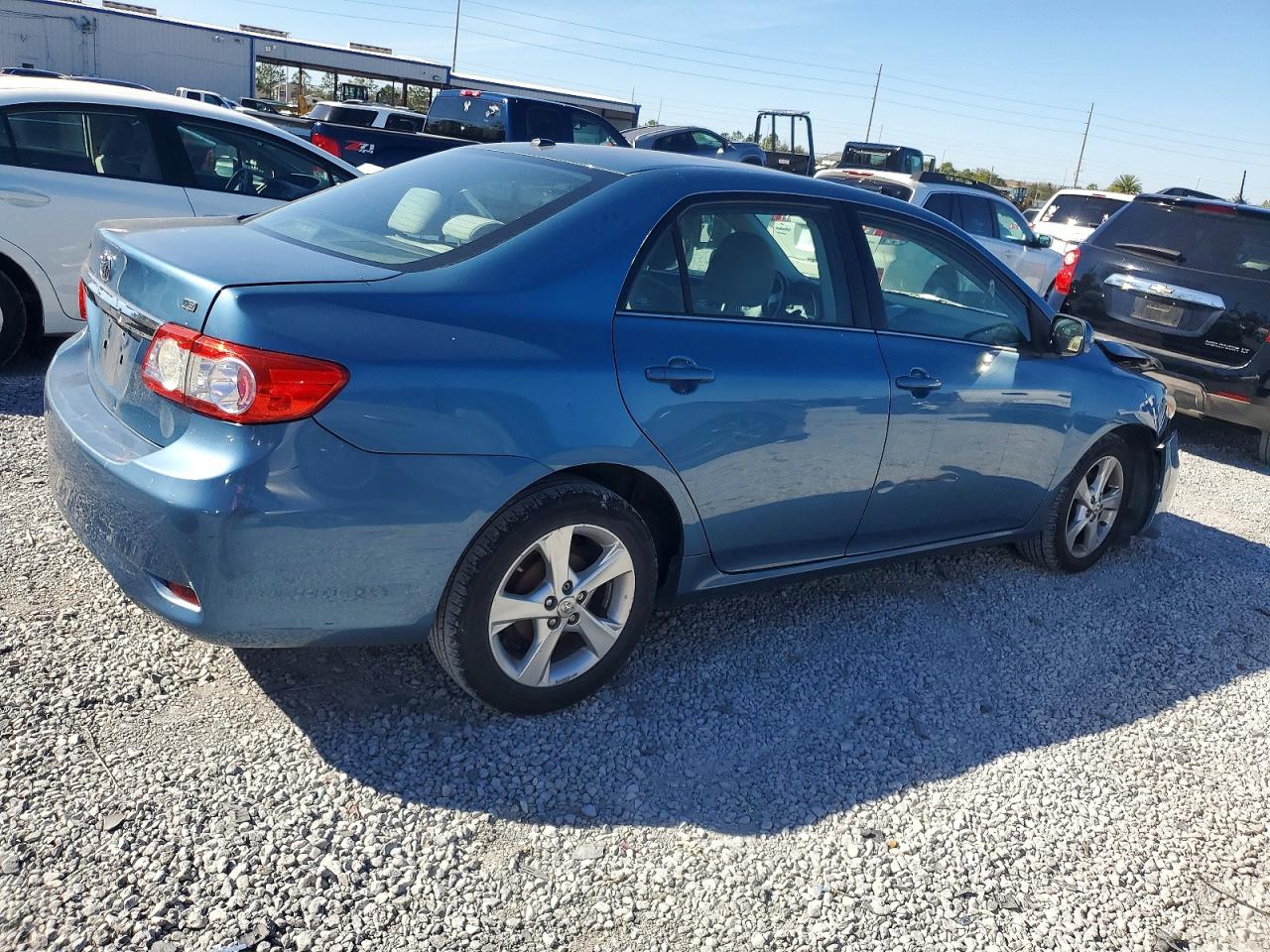 2013 Toyota Corolla Le Blue vin: 5YFBU4EE9DP153335