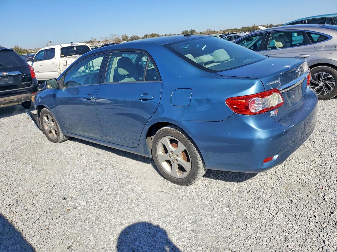 2013 Toyota Corolla Le Blue vin: 5YFBU4EE9DP153335
