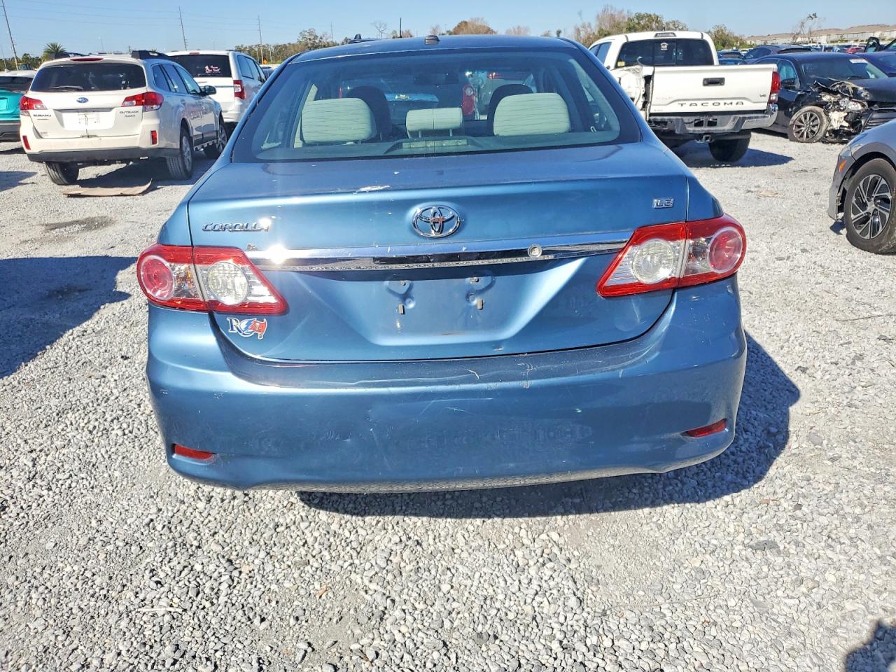 2013 Toyota Corolla Le Blue vin: 5YFBU4EE9DP153335