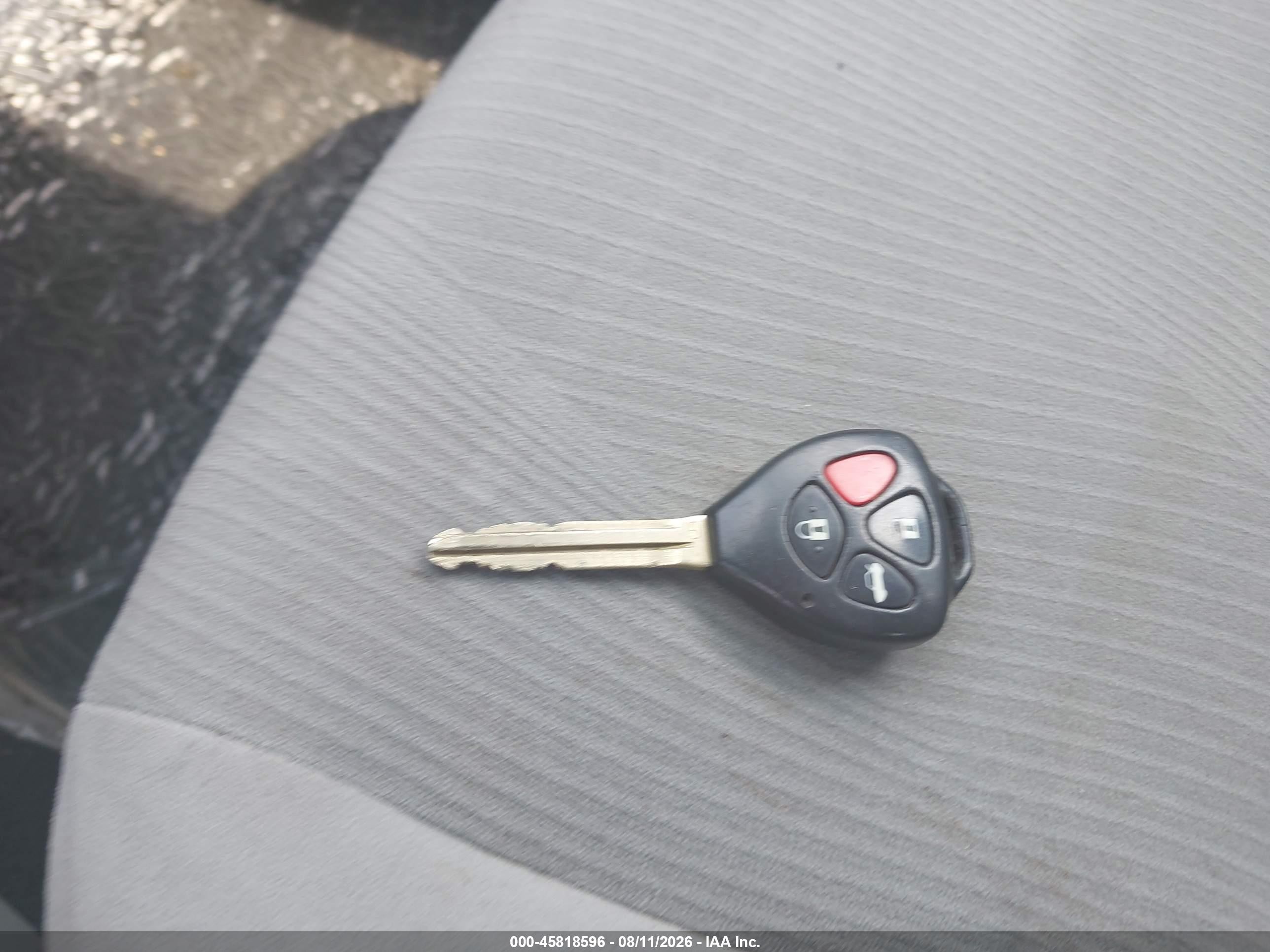 2013 Toyota Corolla Le Silver vin: 5YFBU4EE9DP153531