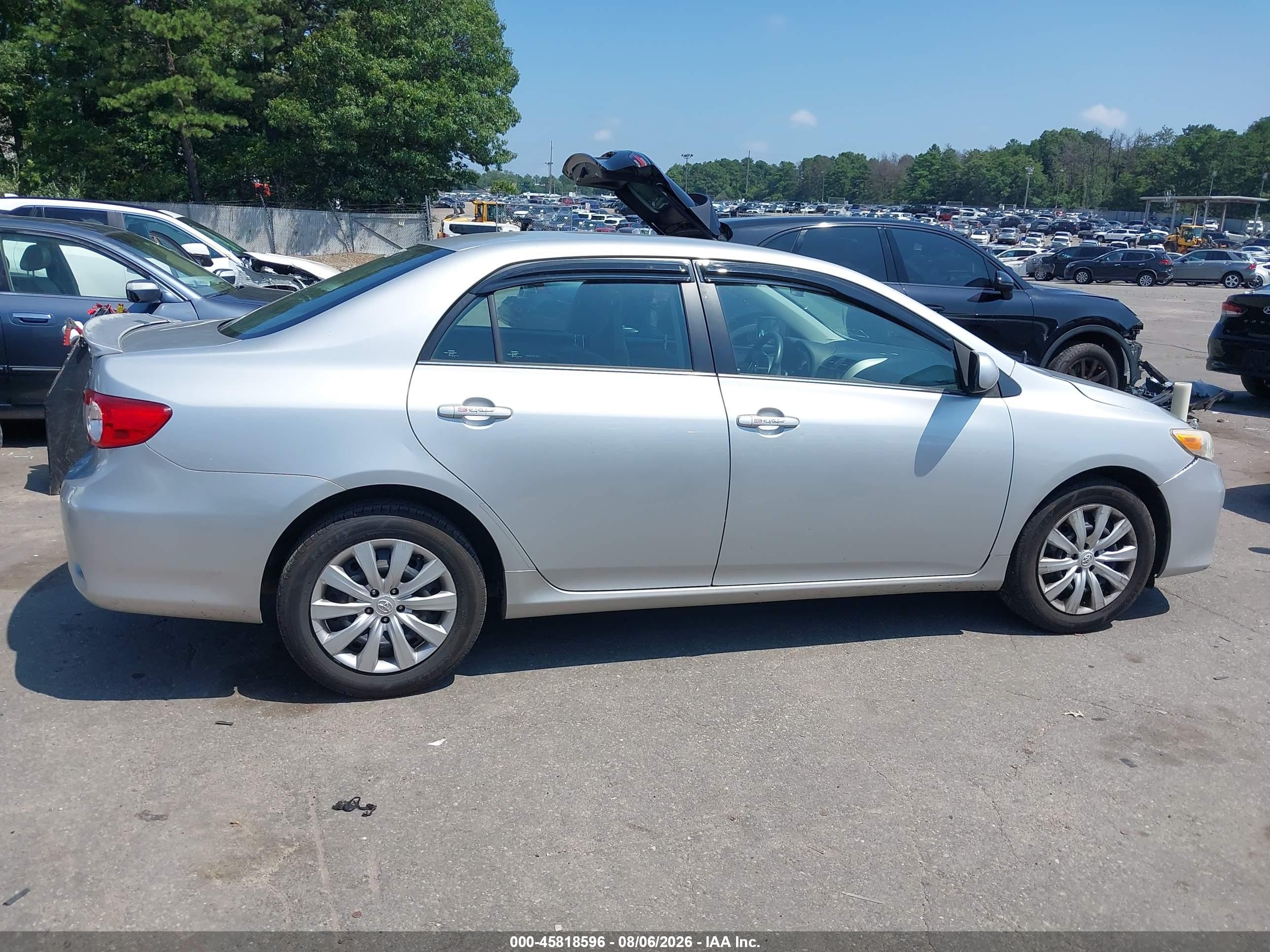 2013 Toyota Corolla Le Silver vin: 5YFBU4EE9DP153531
