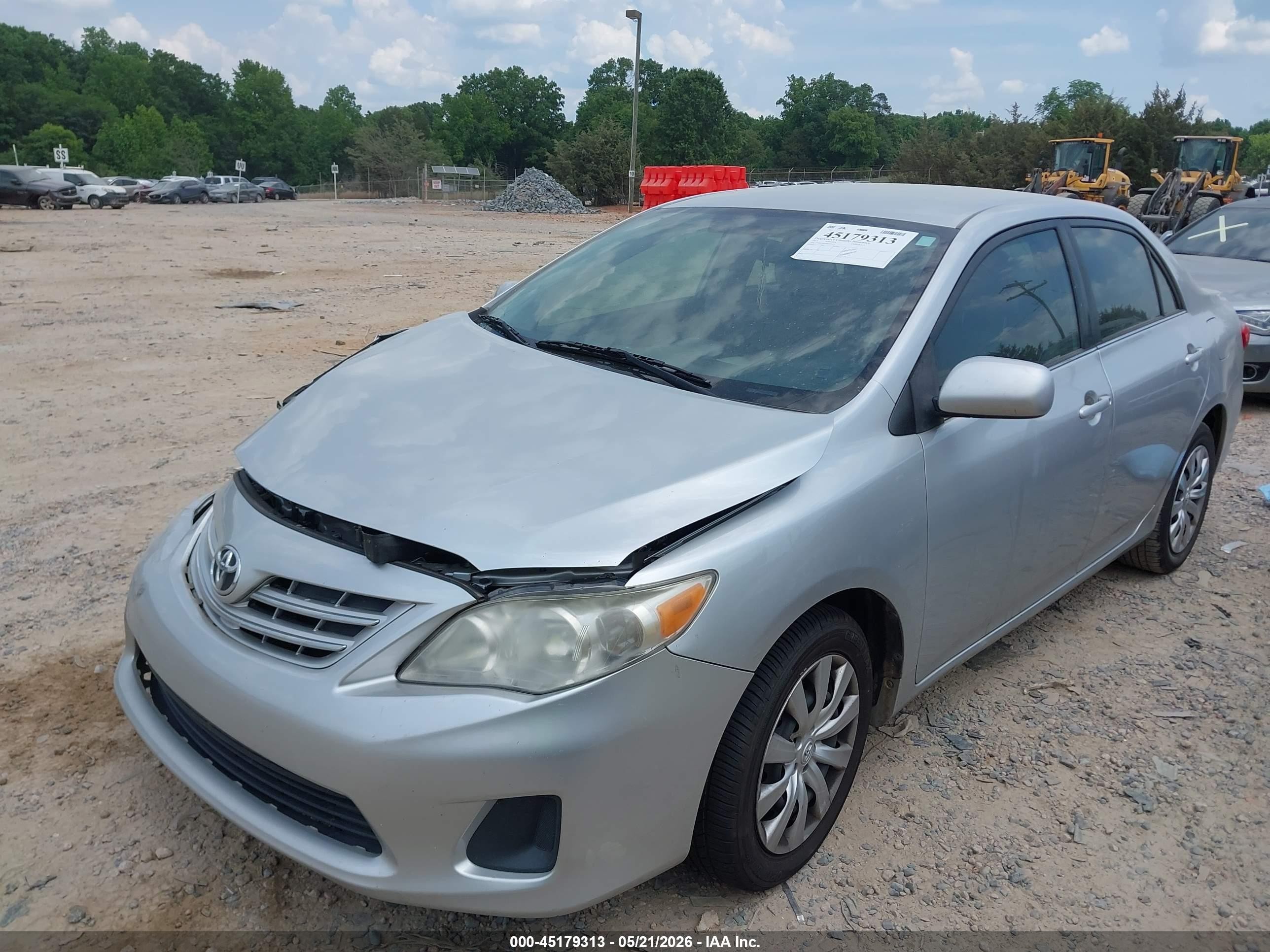 2013 Toyota Corolla Le Silver vin: 5YFBU4EE9DP180129