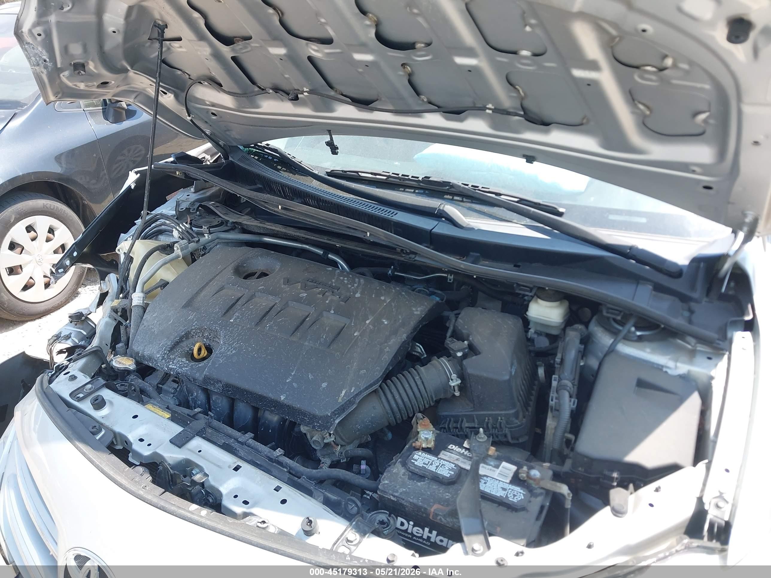 2013 Toyota Corolla Le Silver vin: 5YFBU4EE9DP180129