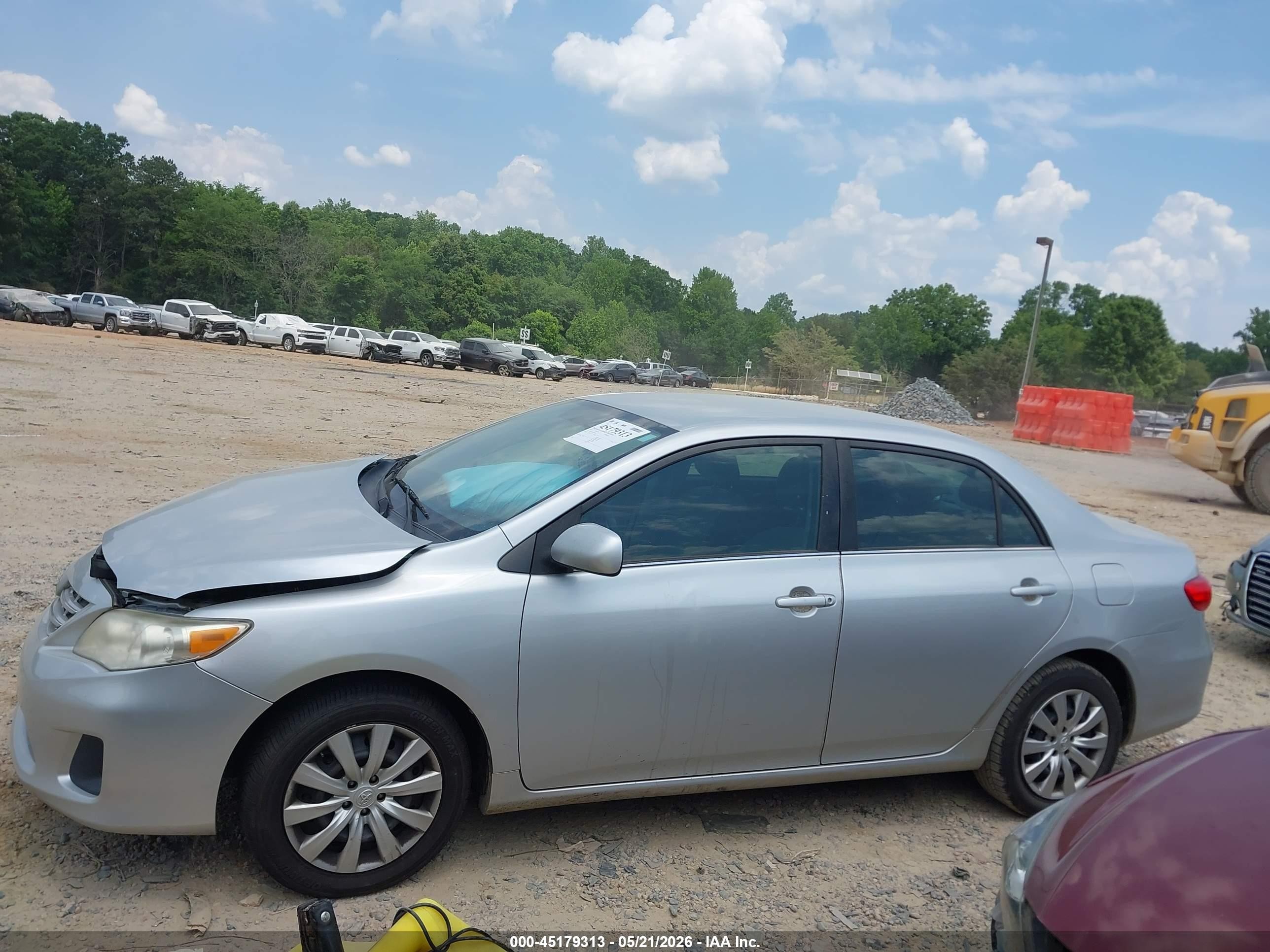 2013 Toyota Corolla Le Silver vin: 5YFBU4EE9DP180129