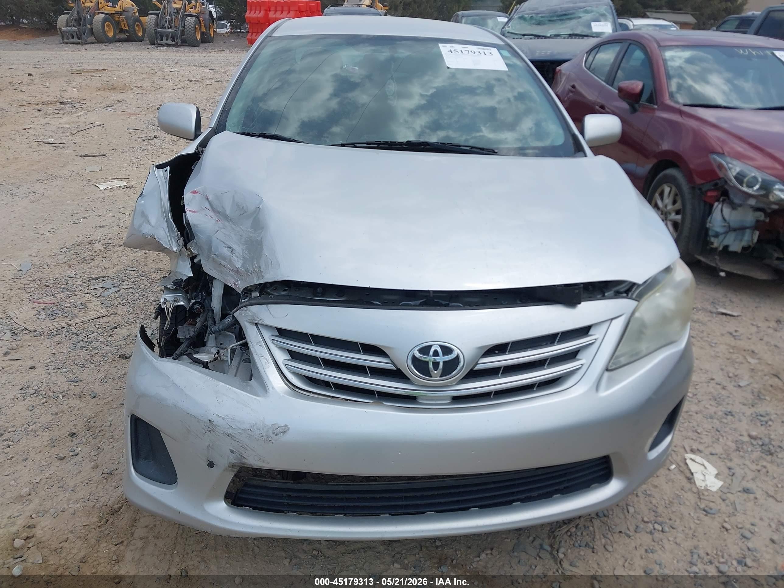 2013 Toyota Corolla Le Silver vin: 5YFBU4EE9DP180129