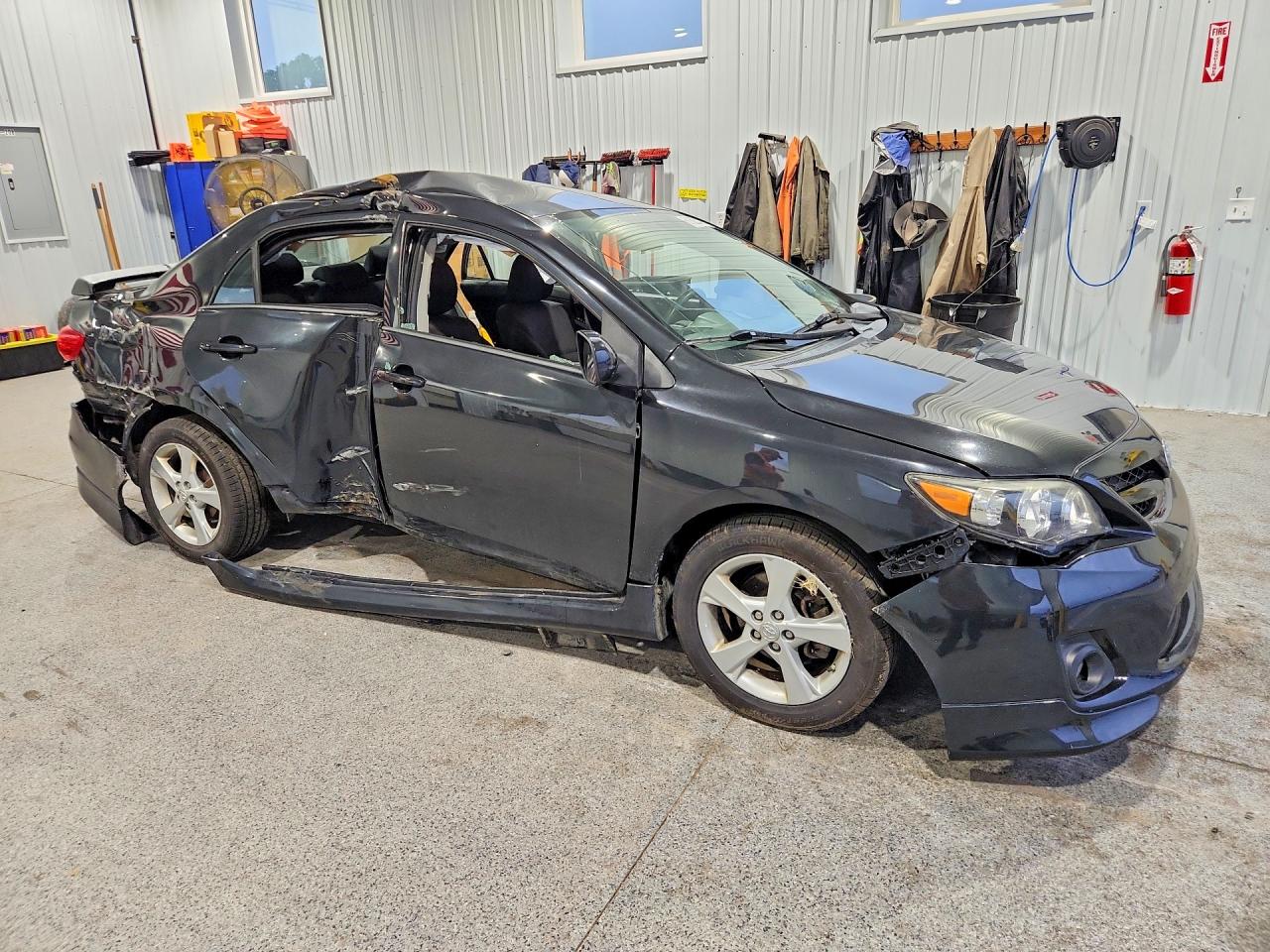 2013 Toyota Corolla S Угольный vin: 5YFBU4EE9DP180695