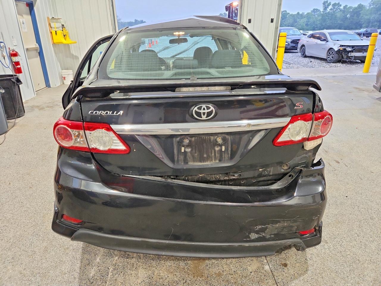 2013 Toyota Corolla S Угольный vin: 5YFBU4EE9DP180695