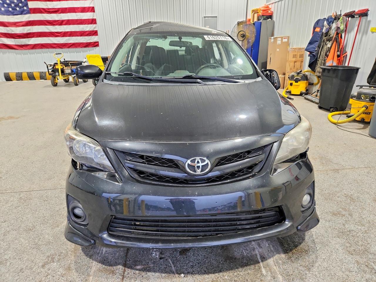 2013 Toyota Corolla S Угольный vin: 5YFBU4EE9DP180695