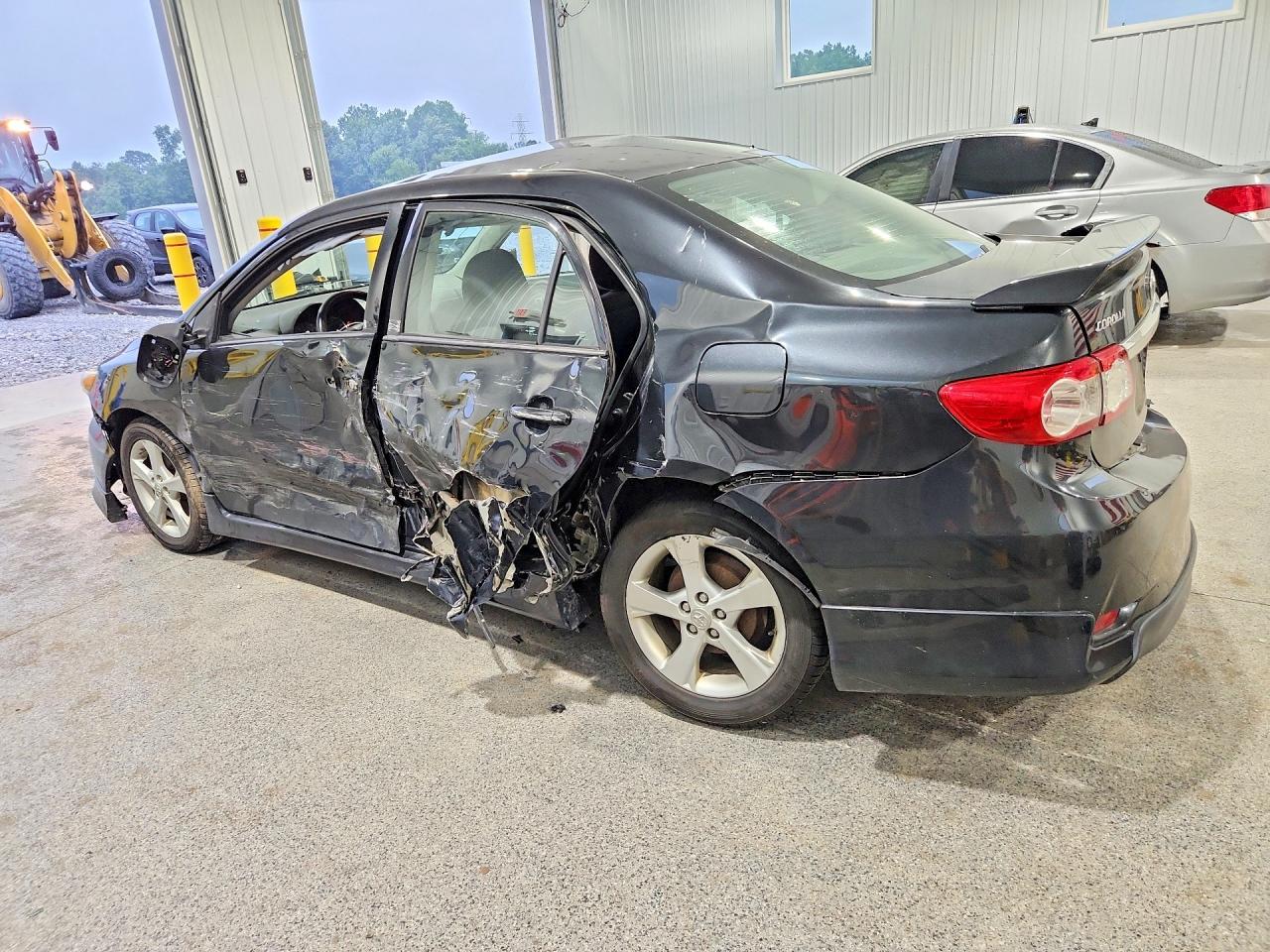 2013 Toyota Corolla S Угольный vin: 5YFBU4EE9DP180695
