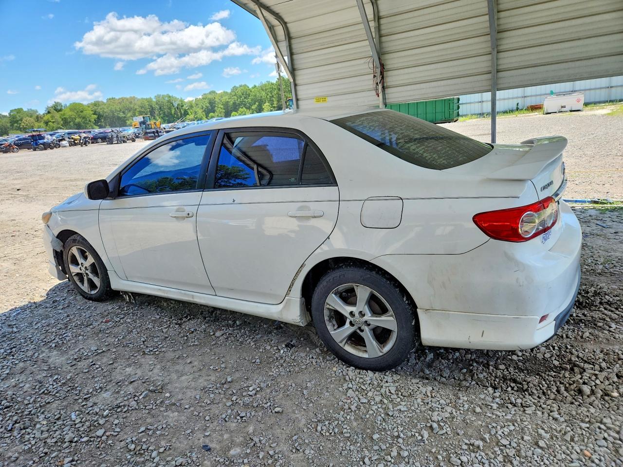 2013 Toyota Corolla S White vin: 5YFBU4EE9DP183998