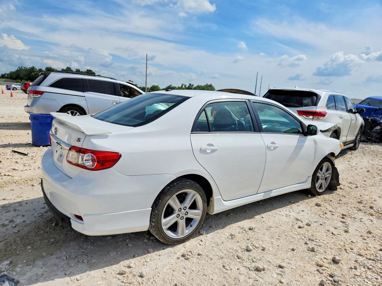 2013 Toyota Corolla S White vin: 5YFBU4EE9DP185380
