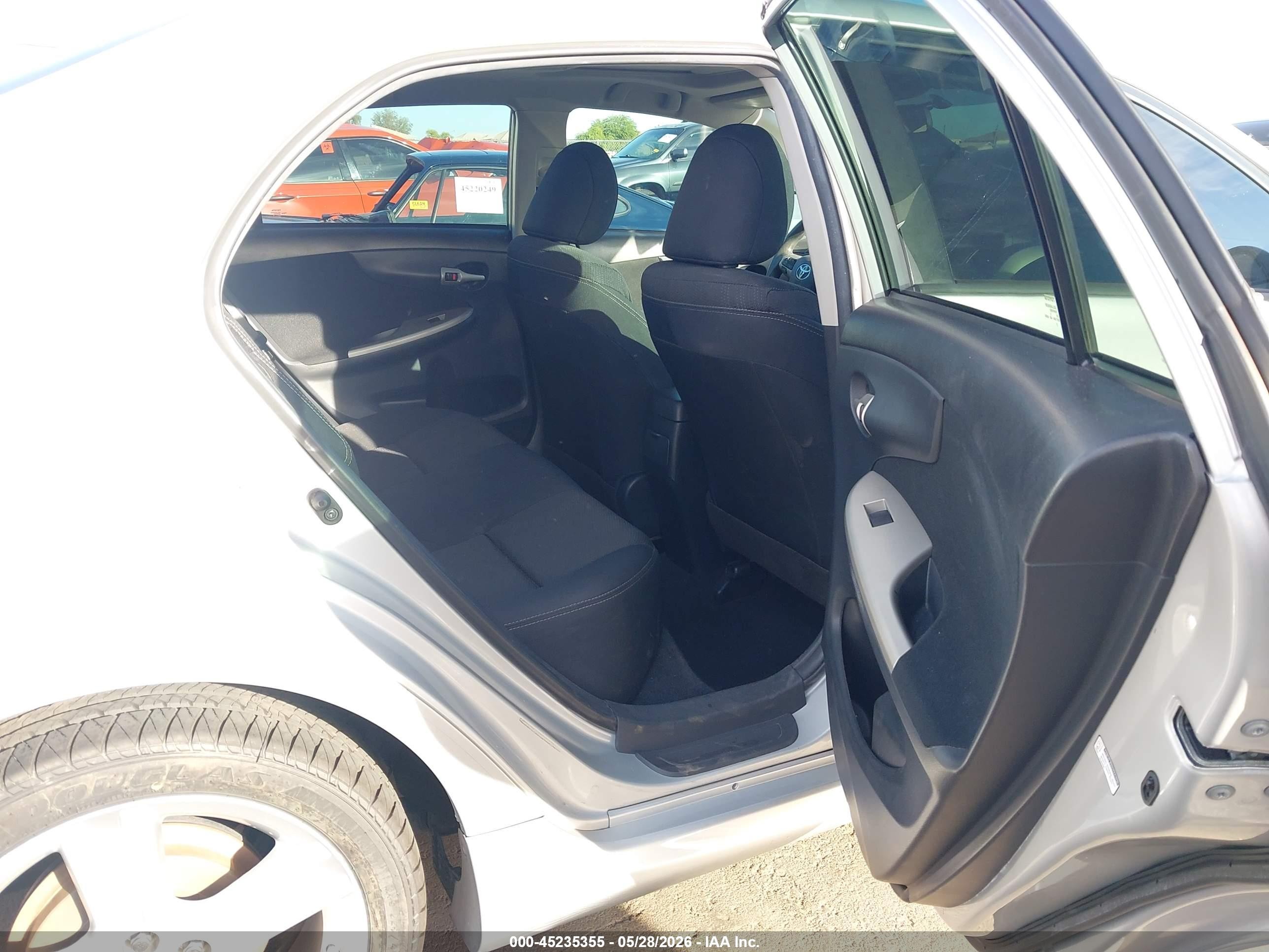 2013 Toyota Corolla S Silver vin: 5YFBU4EE9DP188070