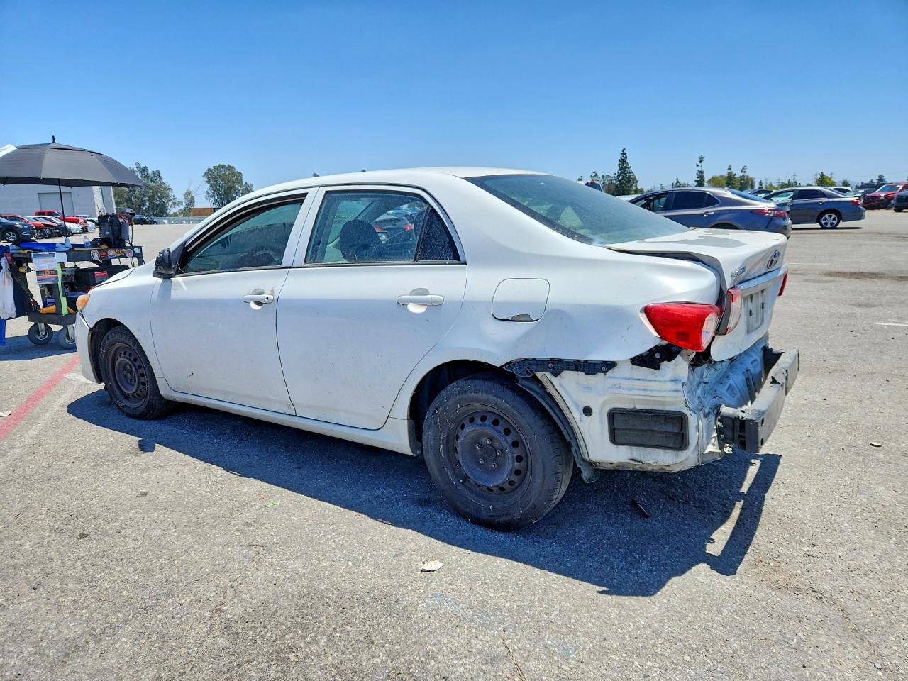 2013 Toyota Corolla White vin: 5YFBU4EE9DP190904
