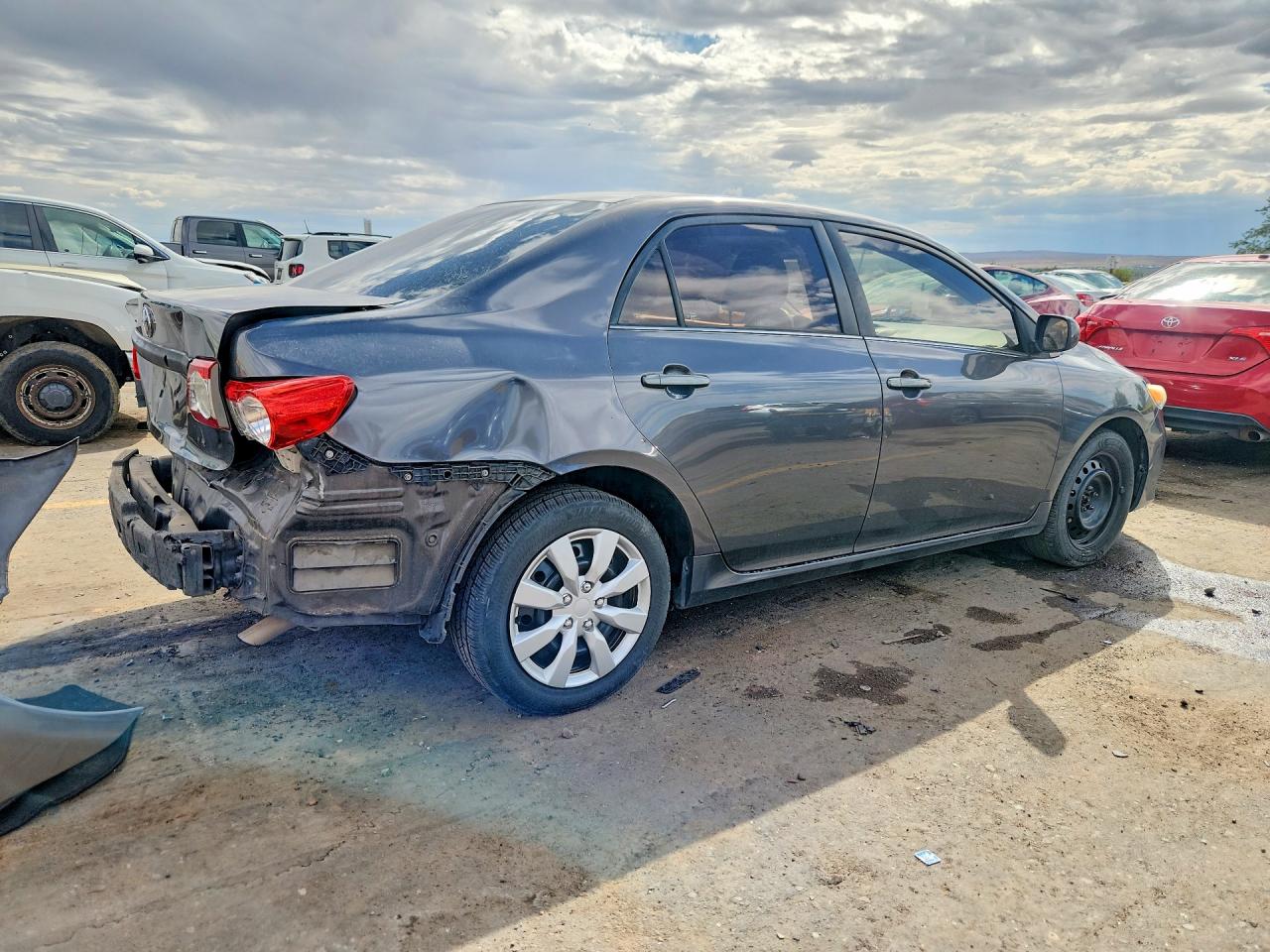 2013 Toyota Corolla Le Gray vin: 5YFBU4EE9DP192426