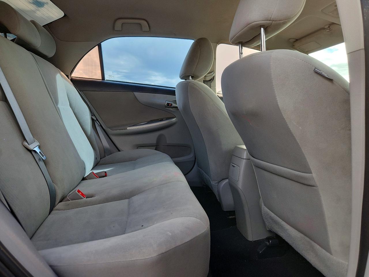 2013 Toyota Corolla Le Gray vin: 5YFBU4EE9DP192426
