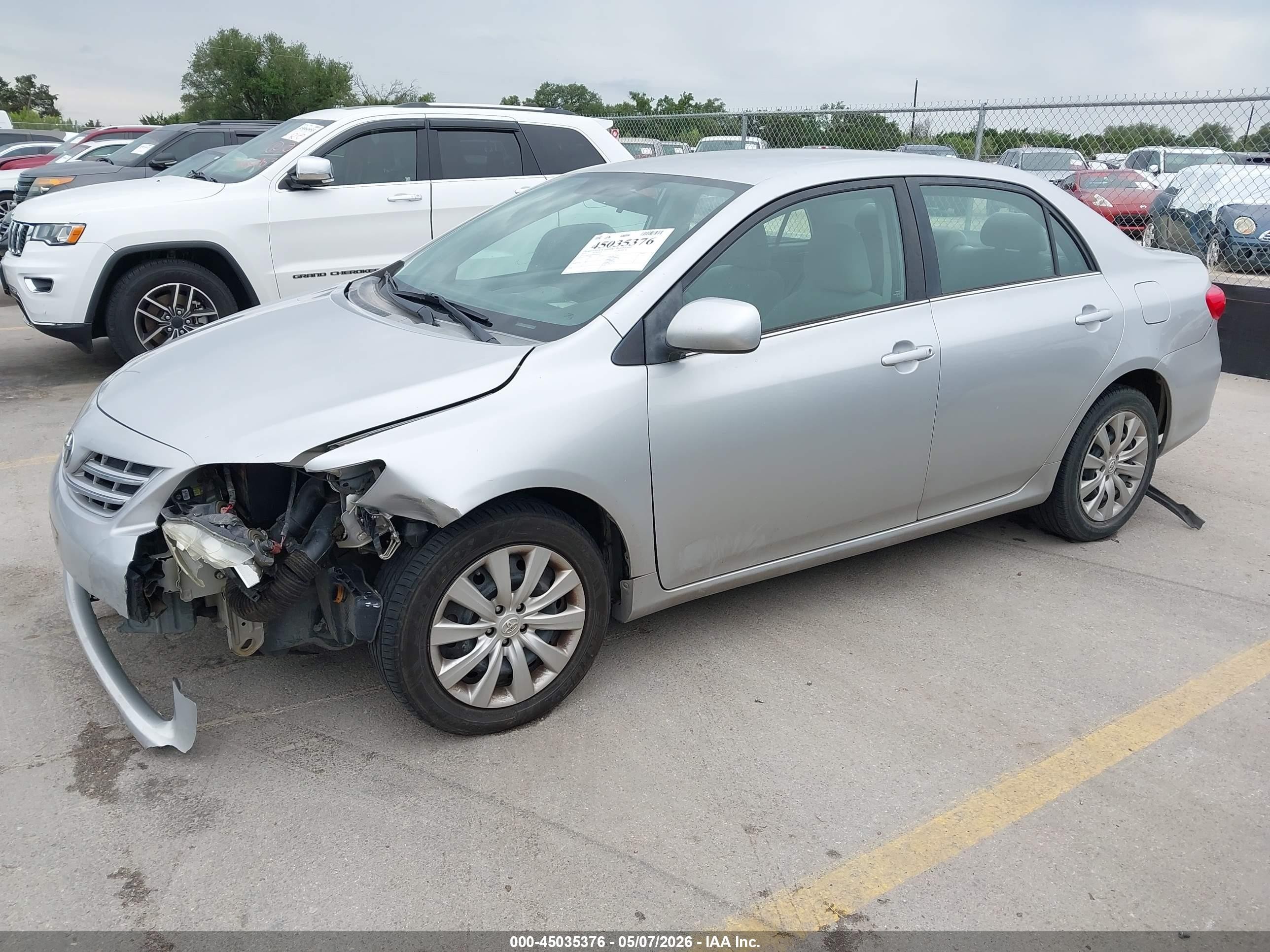 2013 Toyota Corolla Le Silver vin: 5YFBU4EE9DP204428
