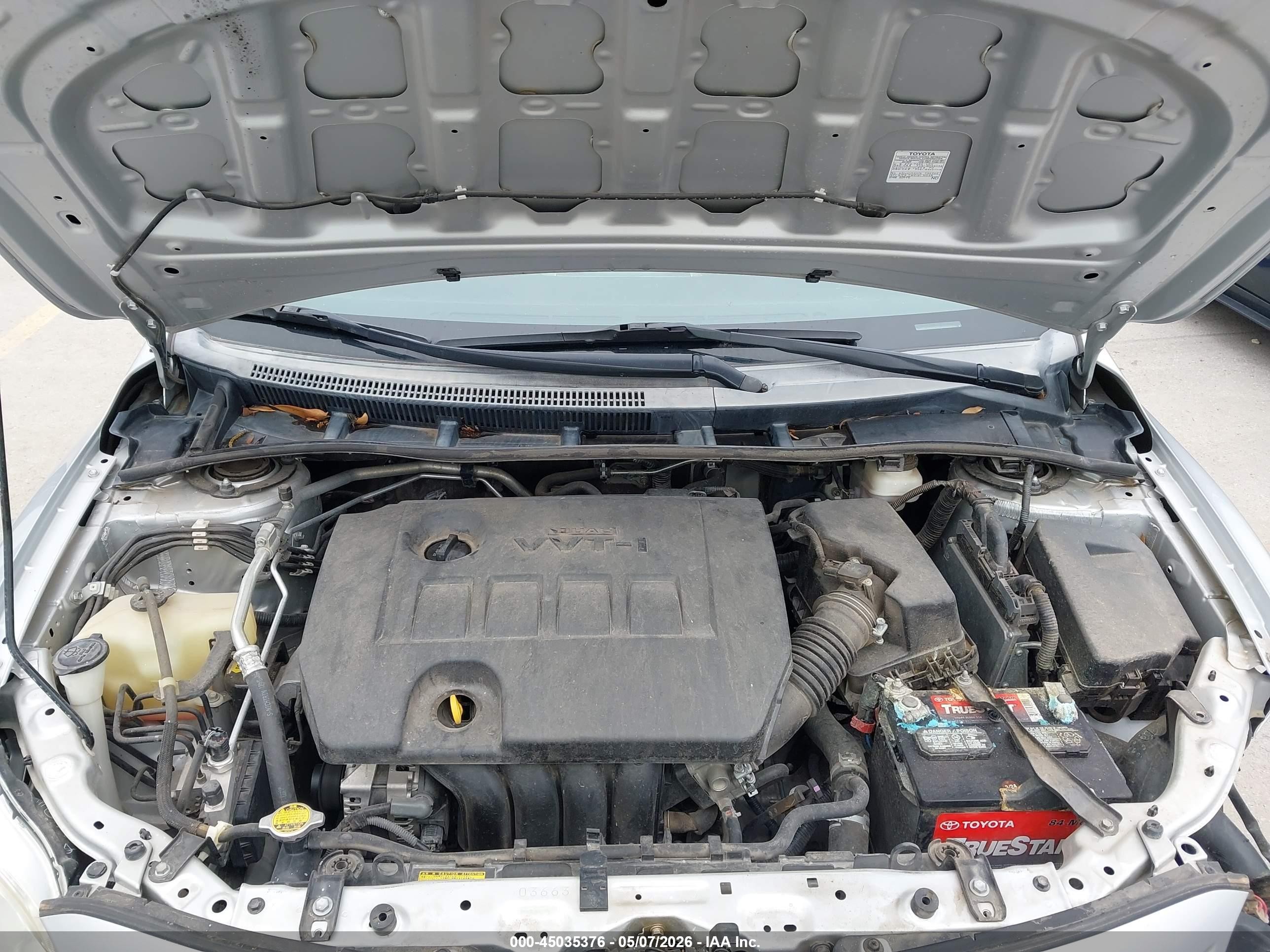 2013 Toyota Corolla Le Silver vin: 5YFBU4EE9DP204428