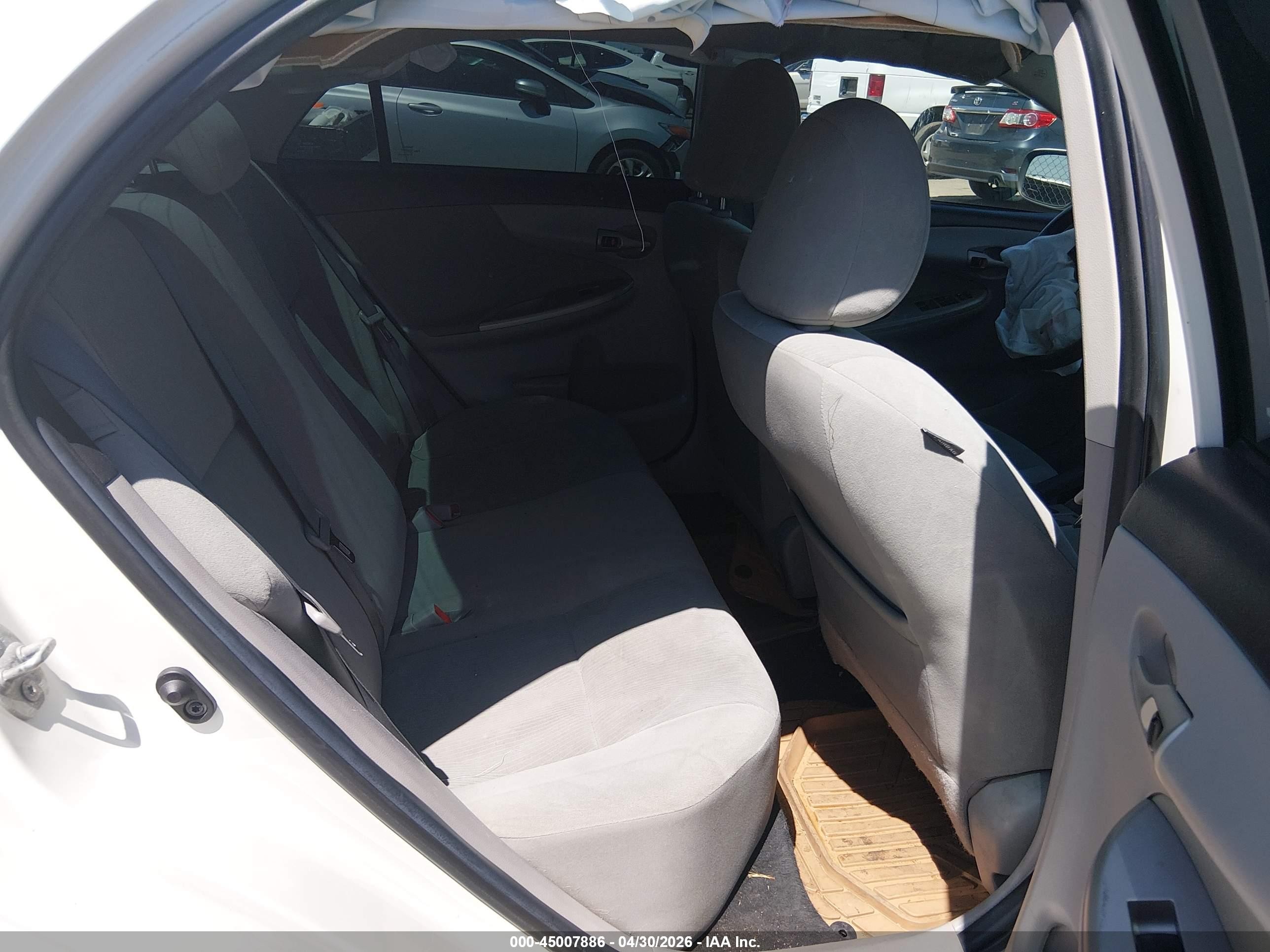 2013 Toyota Corolla Le White vin: 5YFBU4EE9DP209046