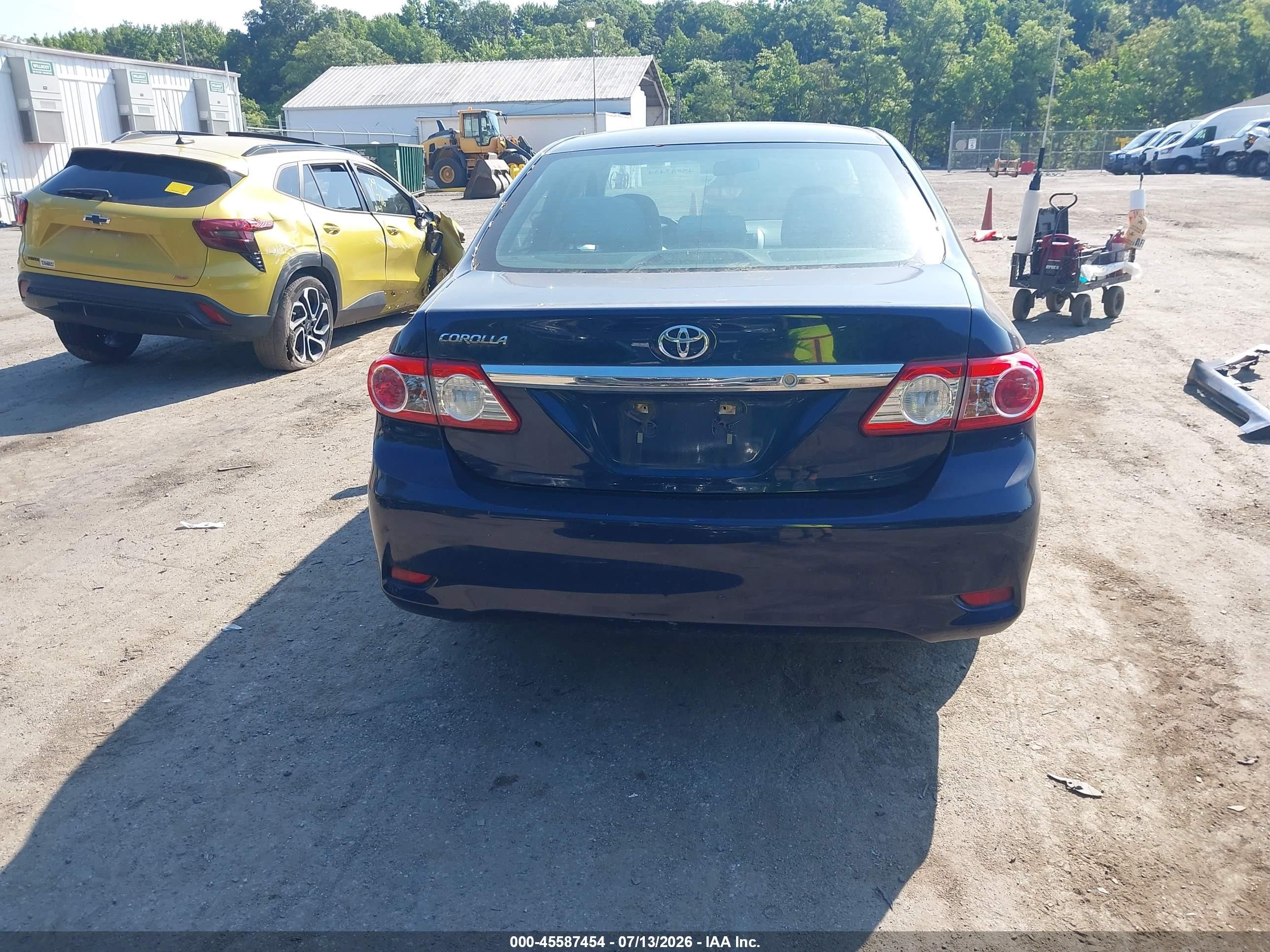 2013 Toyota Corolla L Blue vin: 5YFBU4EE9DP210407