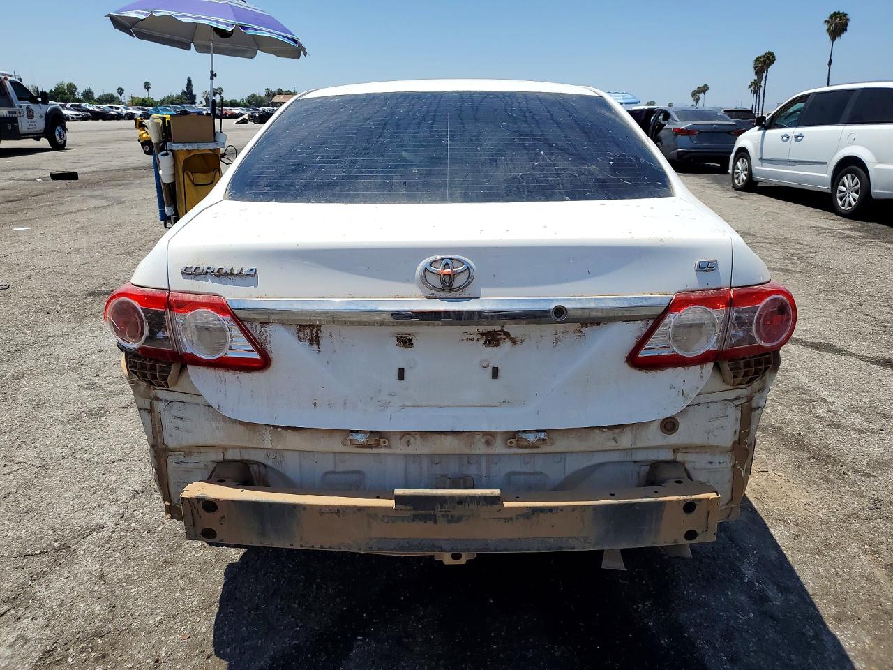 2013 Toyota Corolla Le White vin: 5YFBU4EE9DP211086