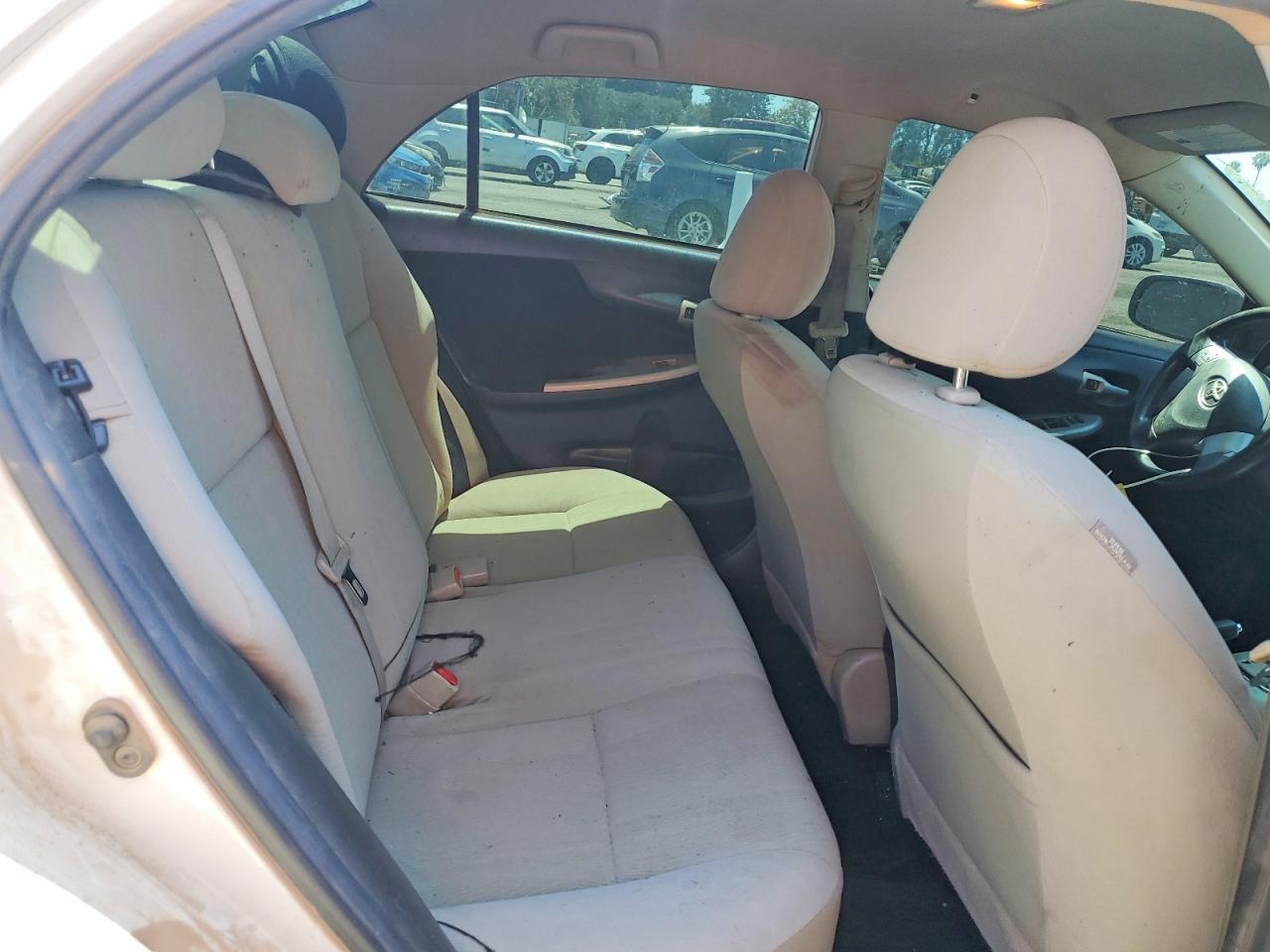 2013 Toyota Corolla Le White vin: 5YFBU4EE9DP211086