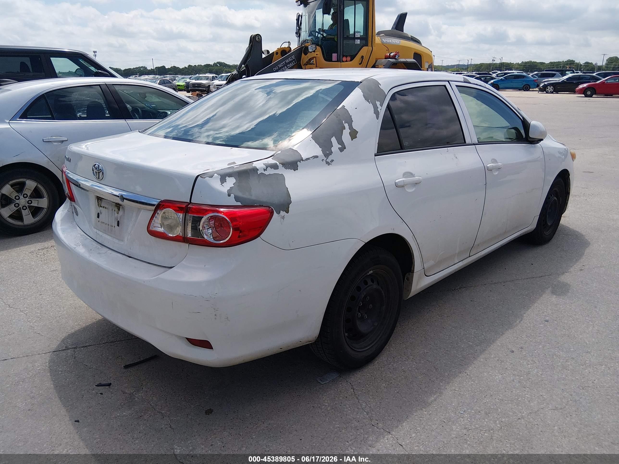 2013 Toyota Corolla L White vin: 5YFBU4EE9DP211296