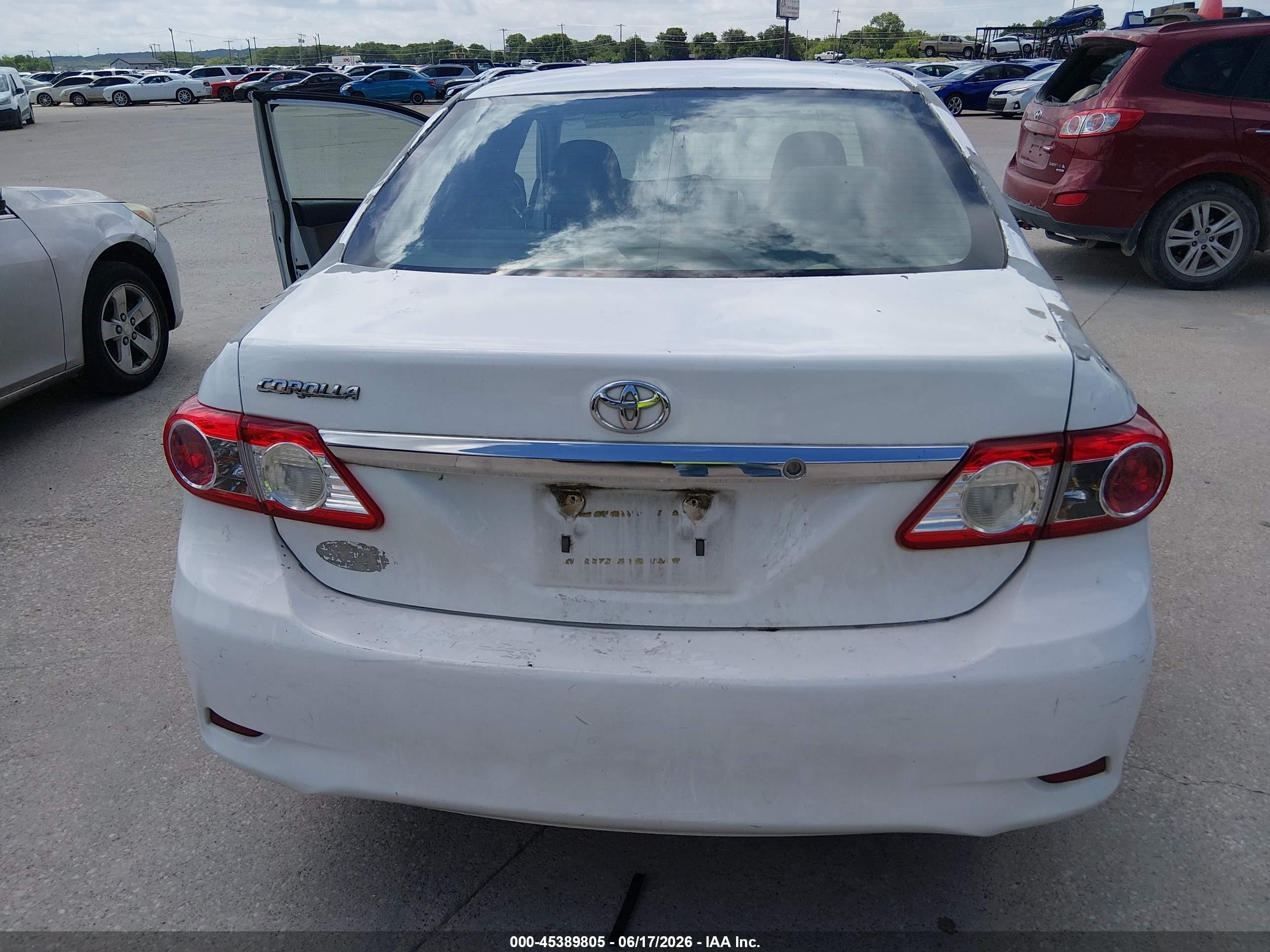 2013 Toyota Corolla L White vin: 5YFBU4EE9DP211296