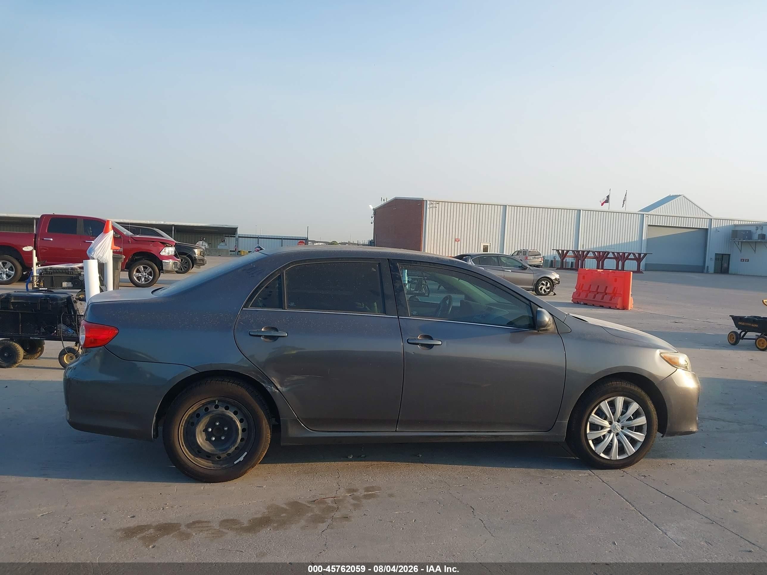 2013 Toyota Corolla Le Gray vin: 5YFBU4EE9DP223531