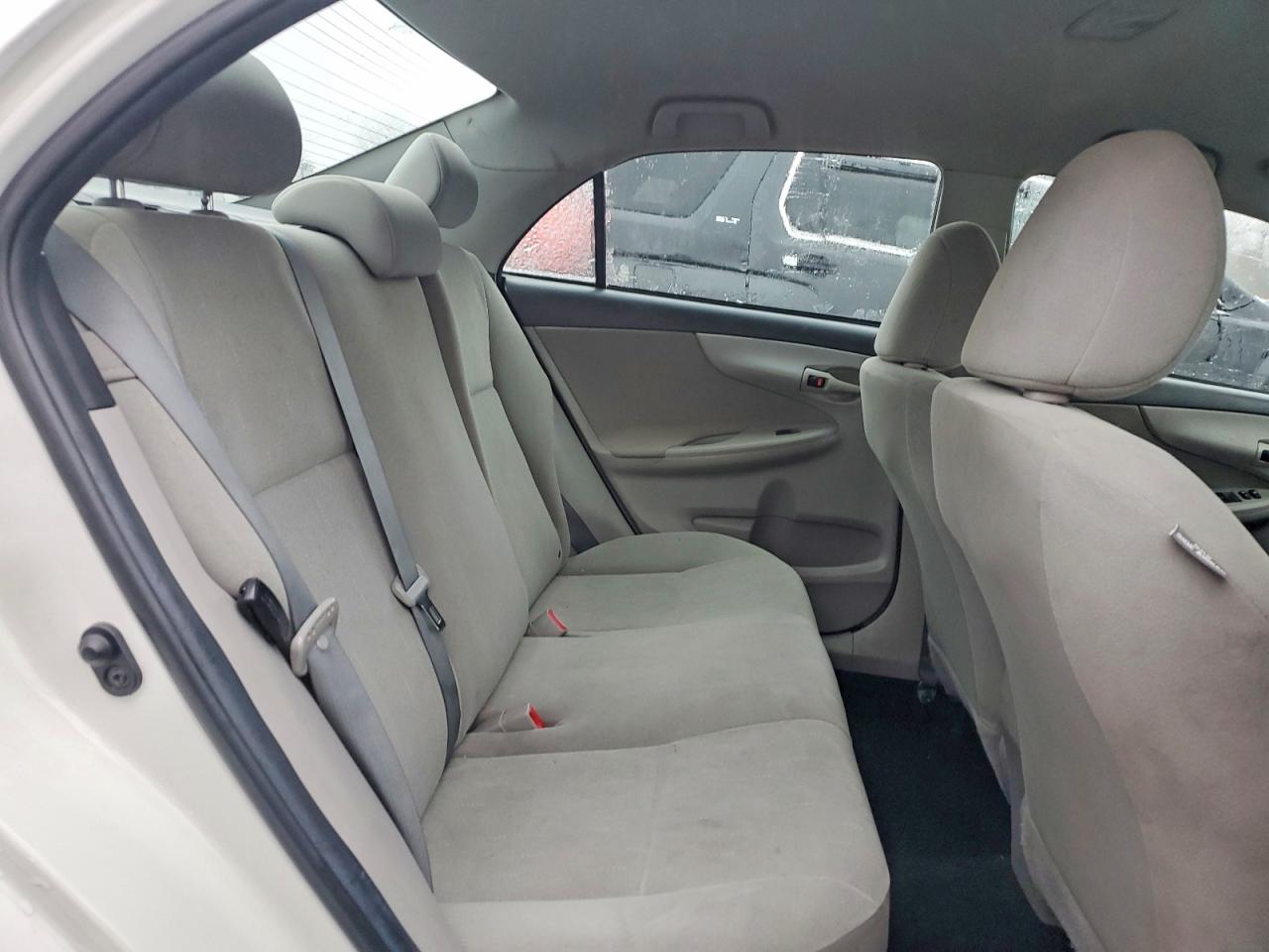 2013 Toyota Corolla L White vin: 5YFBU4EE9DP224405