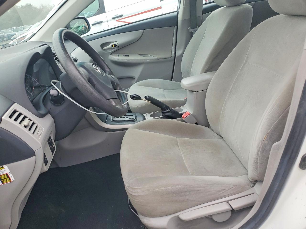 2013 Toyota Corolla L White vin: 5YFBU4EE9DP224405