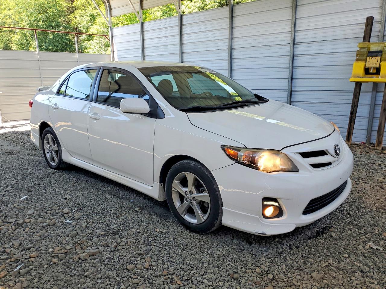 2012 Toyota Corolla S White vin: 5YFBU4EEXCP012059