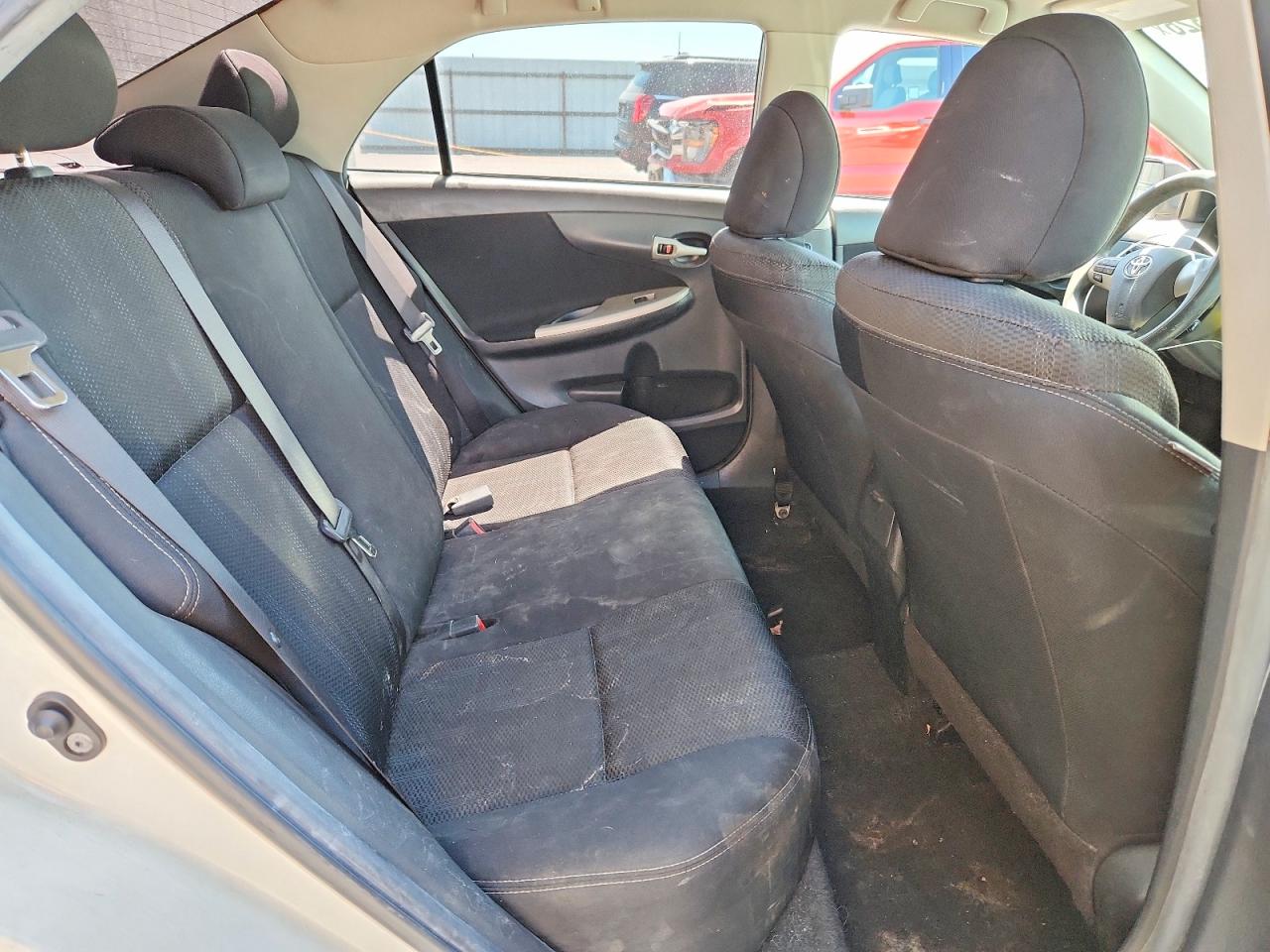 2012 Toyota Corolla S White vin: 5YFBU4EEXCP046423